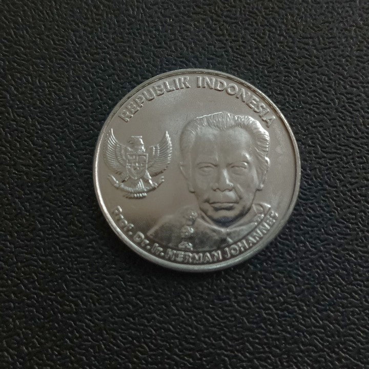 100 Rupiah 2016 UNC - Indonesia