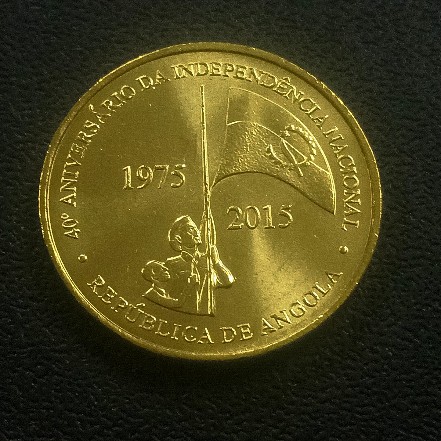 100 Kwanza 2015 UNC (Independence) - Angola Circulating Commemorative Coin