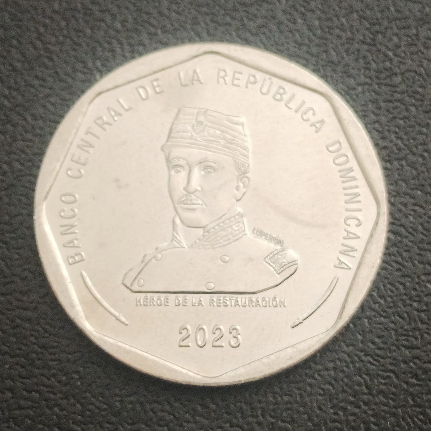 25 Pesos Dominicanos 2023 UNC - Dominican Republic