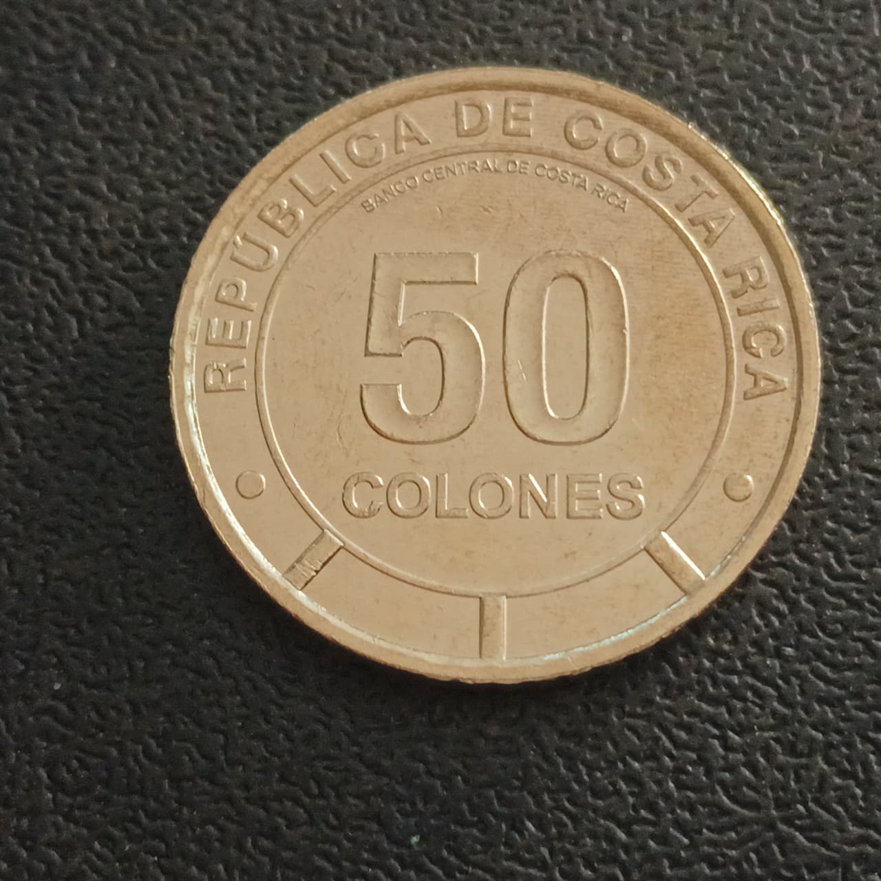 50 Colones (Silky anole) 2023 UNC - Costa Rica