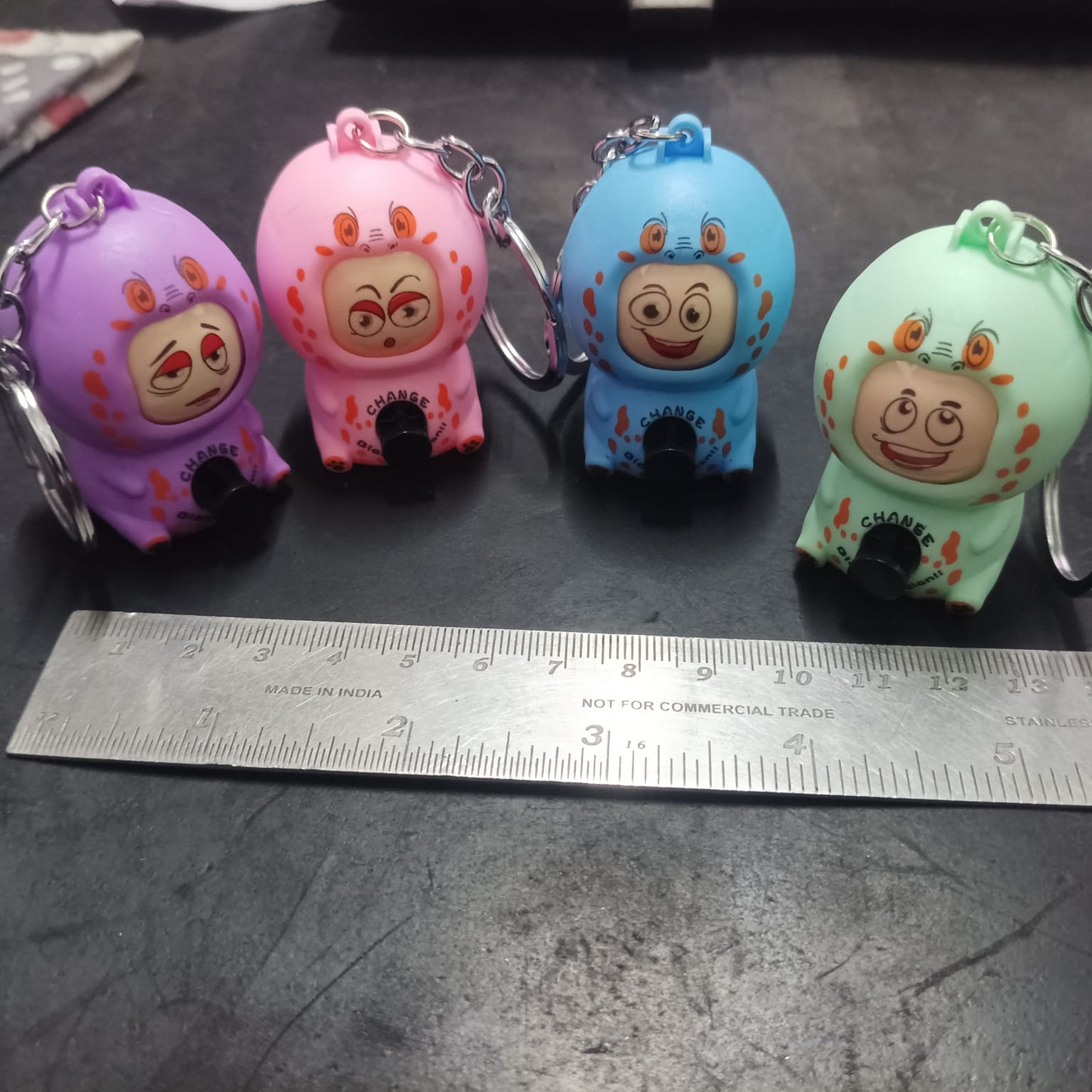 Face Changing Key Chain - Big Size (1 pc)
