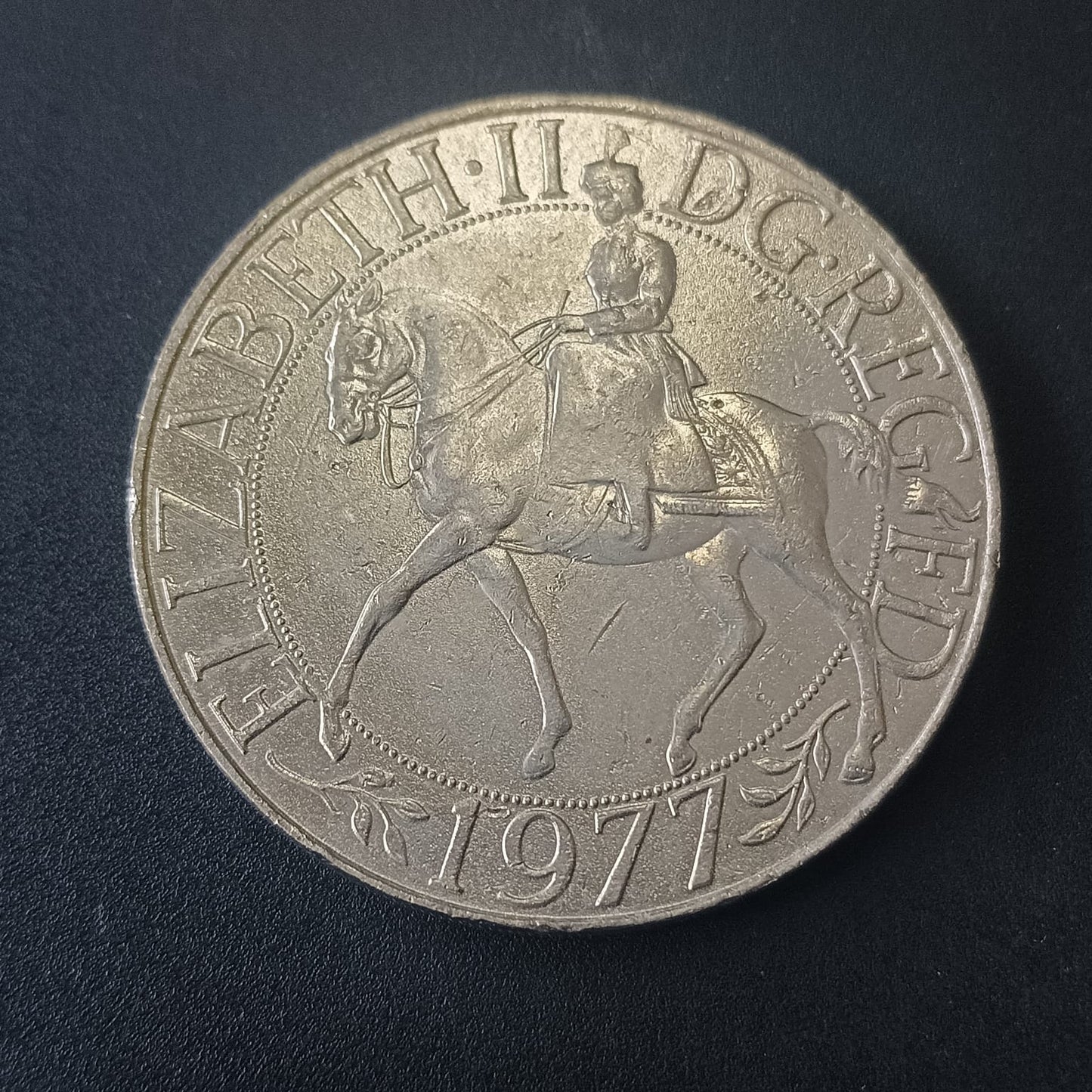 25 New Pence 1977- Elizabeth II Silver Jubilee - United Kingdom (Ref: 280704)