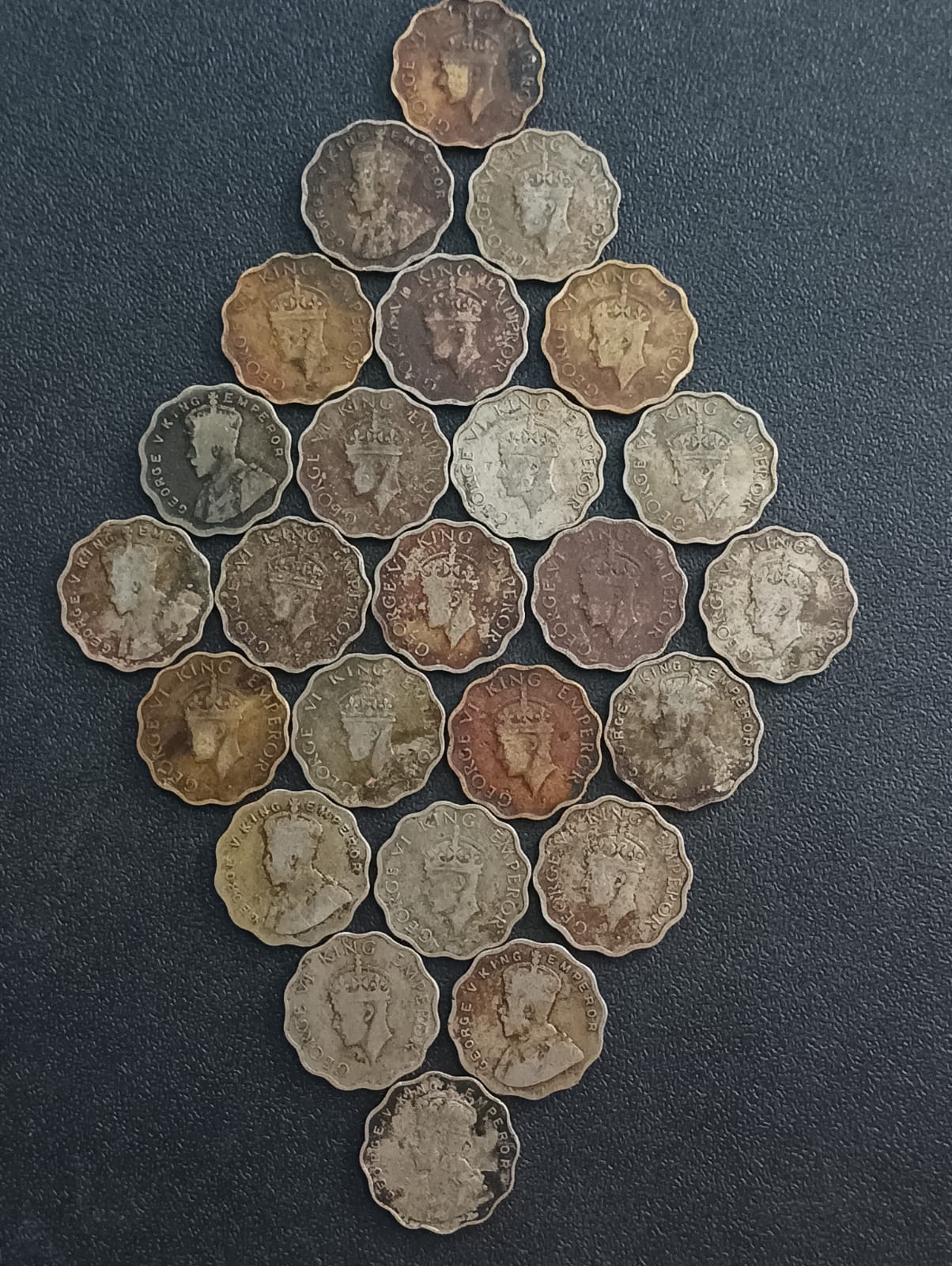 Lot of 25 Coins - 1 Anna G5/G6 Mix Years (Ref : AUC0990)
