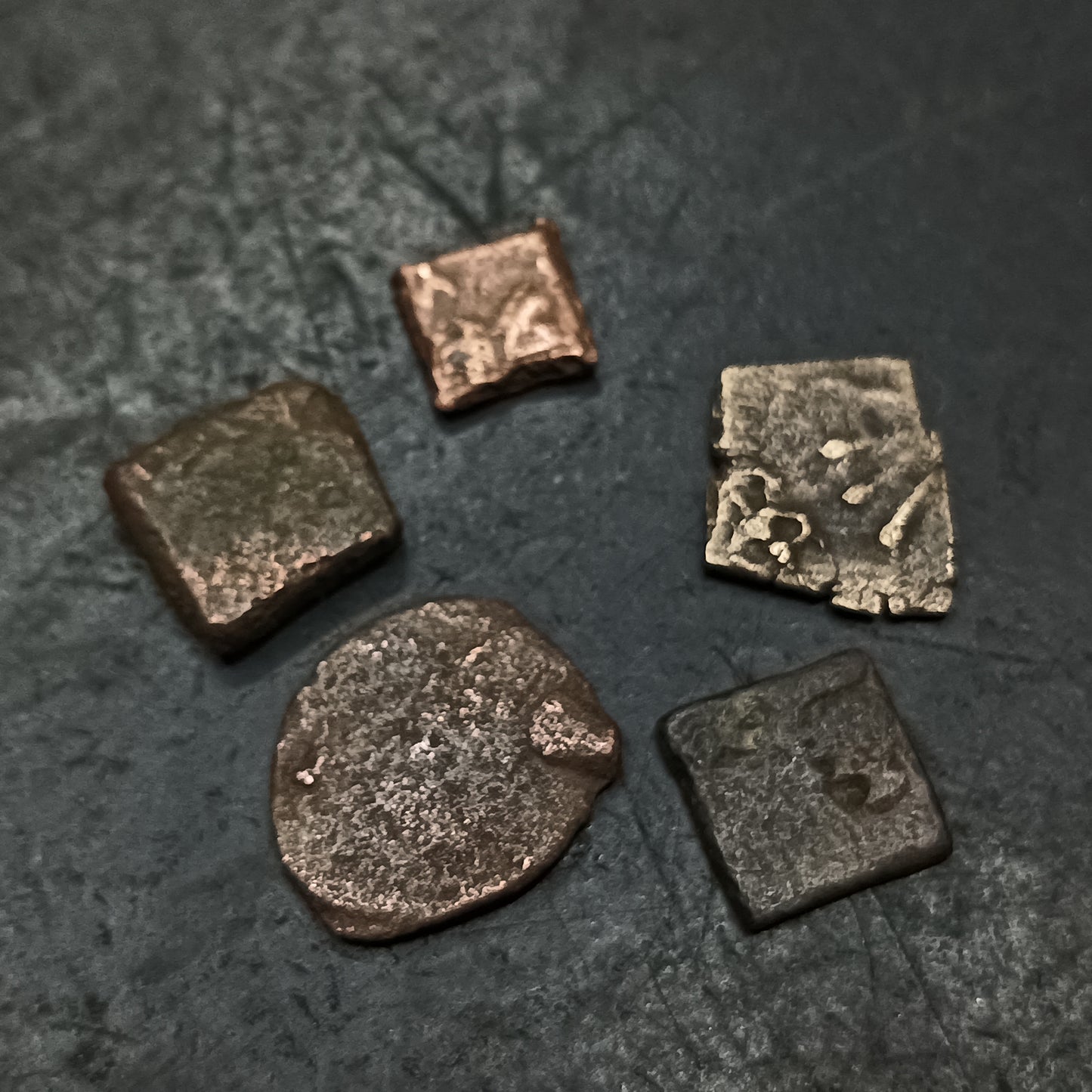 Lot of 5 Coins - Ancient India- Punch Mark/Sunga Mix (Ref: AUC1846)