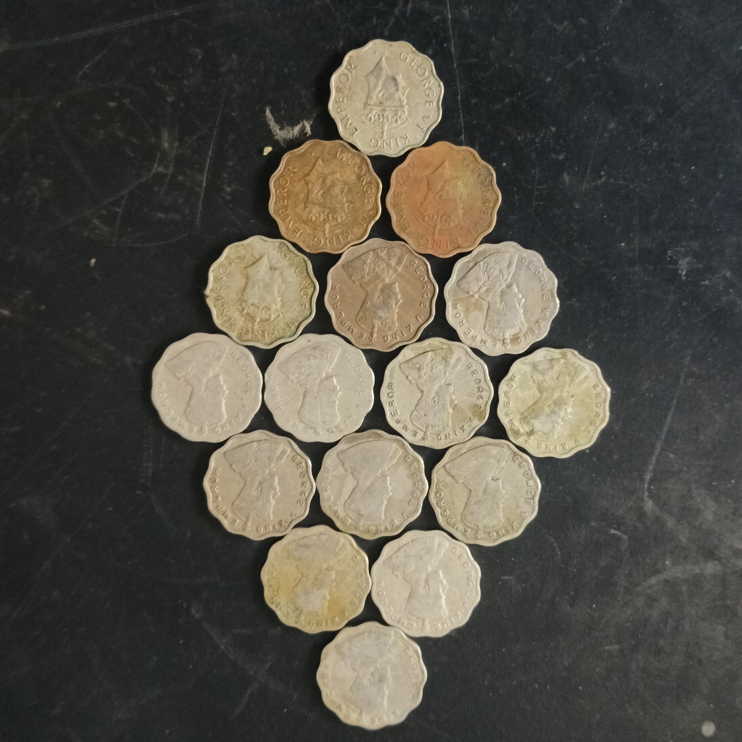 Lot of 16 Coins - 1 Anna George V & George VI All different Years (Ref : AUC1412)