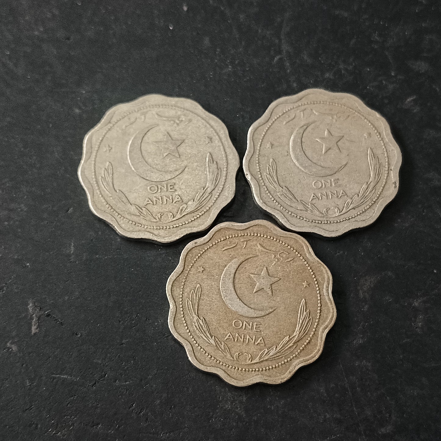 Lot of 3 Coins - 1 Anna 1948/1949/1951 - Pakistan (Ref : AUC1436)