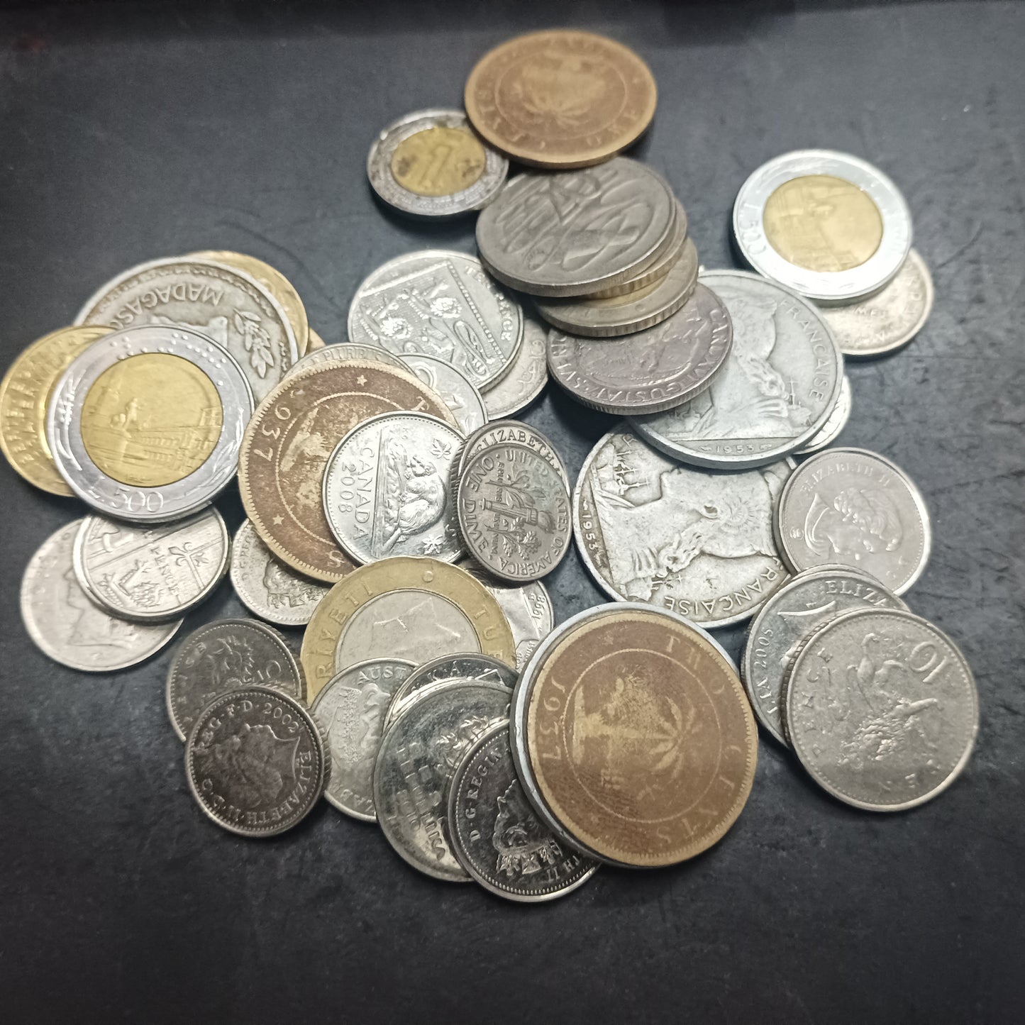 Lot of 46 Mix World Coins (Ref : AUC1224)