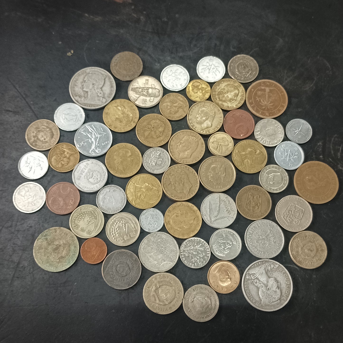 Lot of 55 Coins - Mix World Coins Mix Countries (Ref : AUC1401)