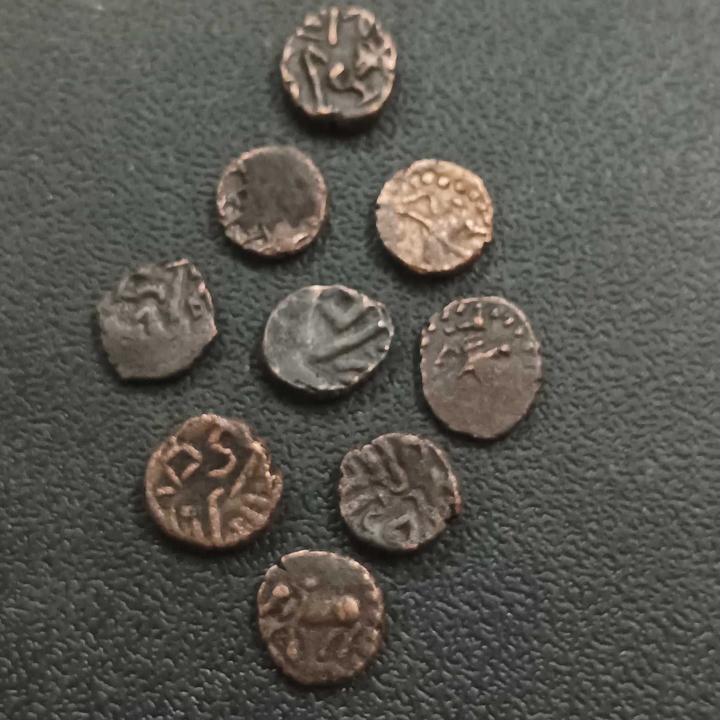 Lot of 8 Kakini Coins (200 AD-300Ad) - Naga Dynasty of Narwar (Ref : AUC0769)