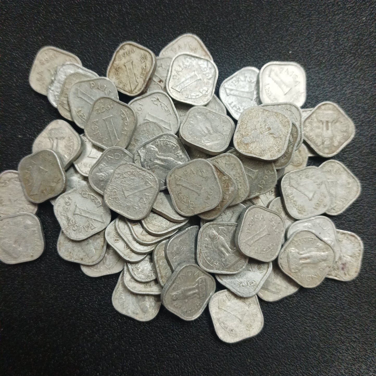 Lot of 1 Paisa (Aluminum)