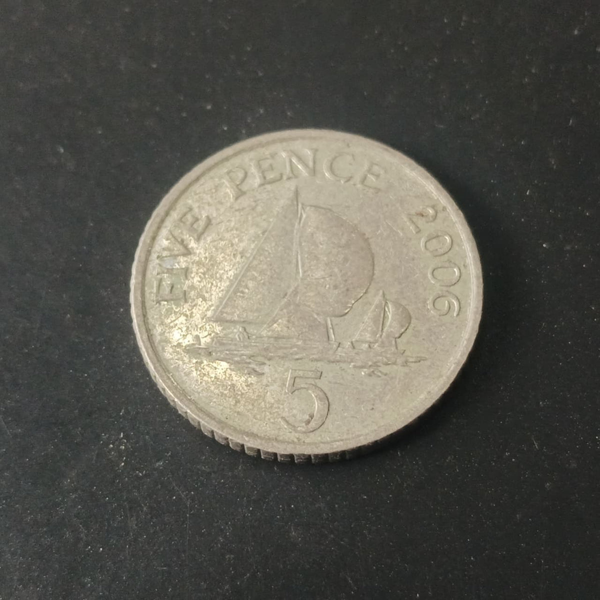 5 Pence - Elizabeth II 4th portrait; non-magnetic - Bailiwick of Guernsey