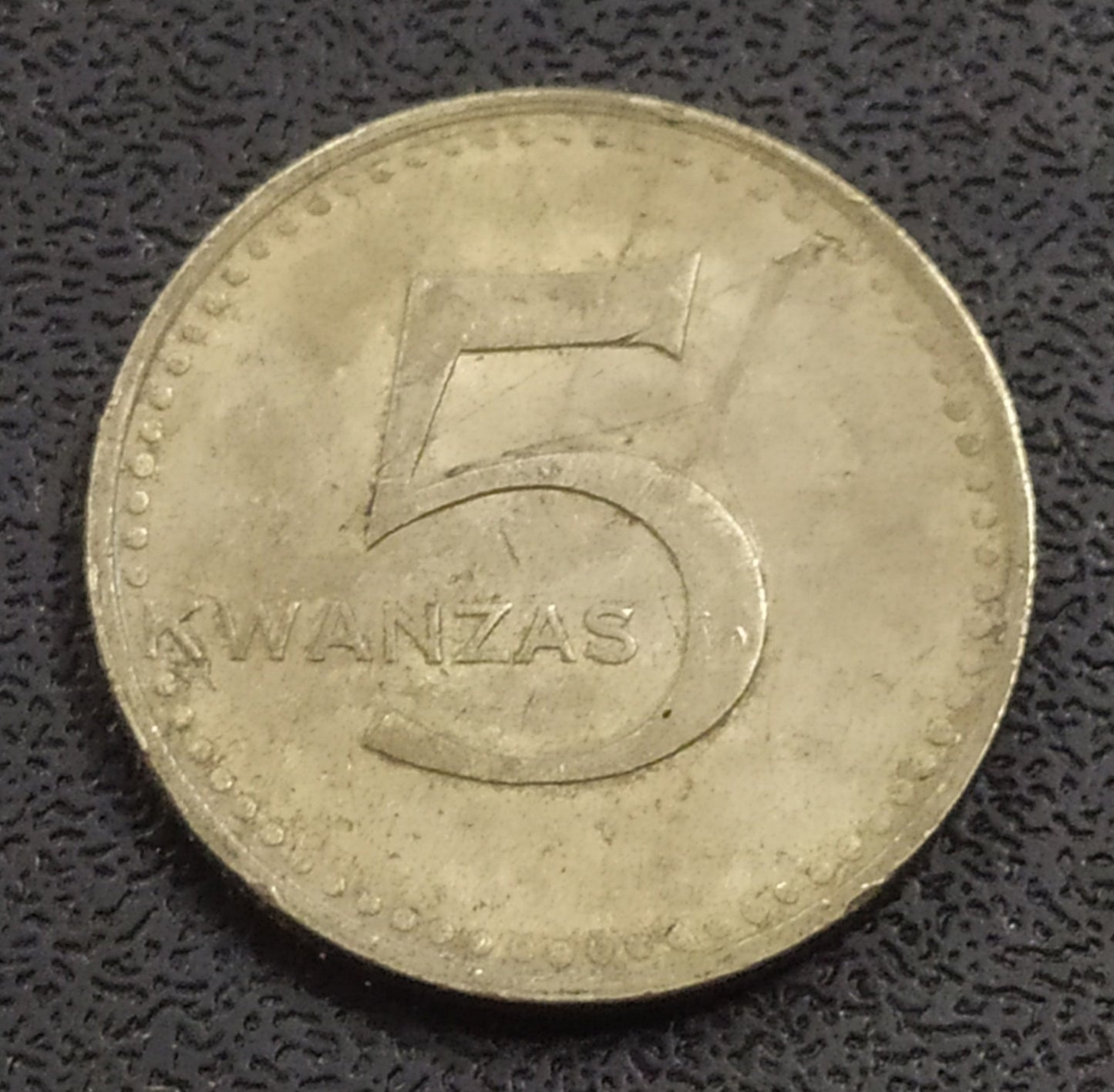 5 Kwanza 1977 - Angola