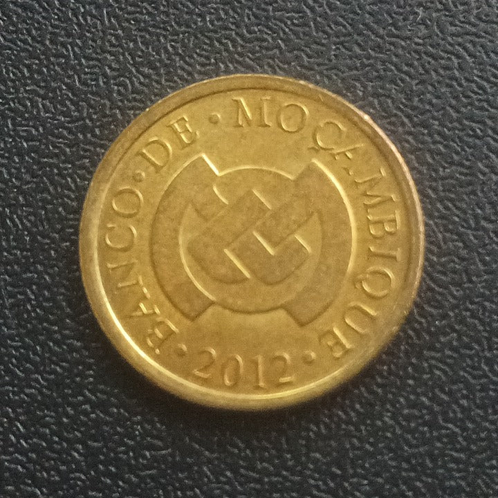 50 Centavos 2012 AUNC - Mozambique
