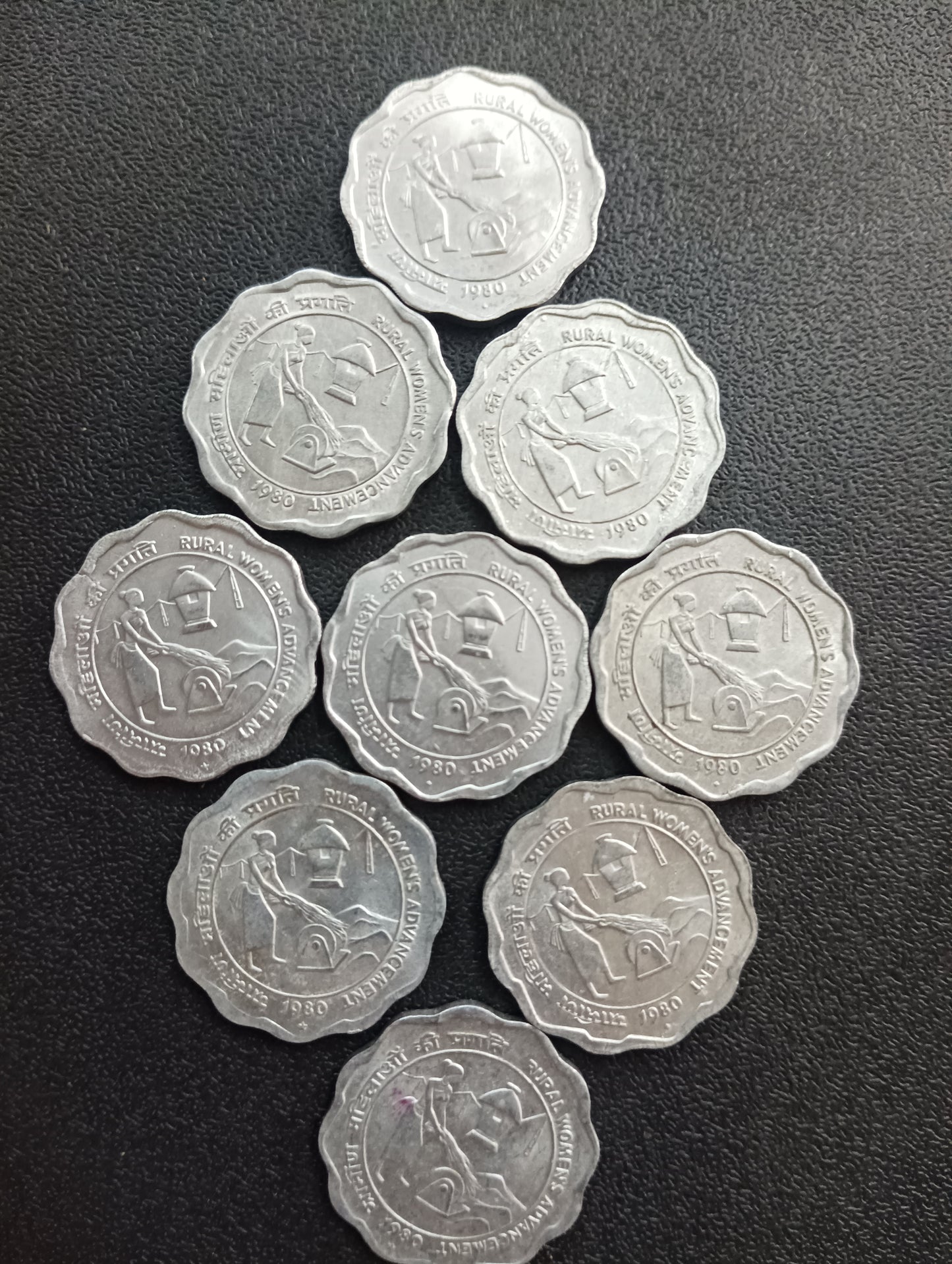 Lot of 9 High Grade Coins - 10 Paise Rural Women Development - (Ref : AUC0783)