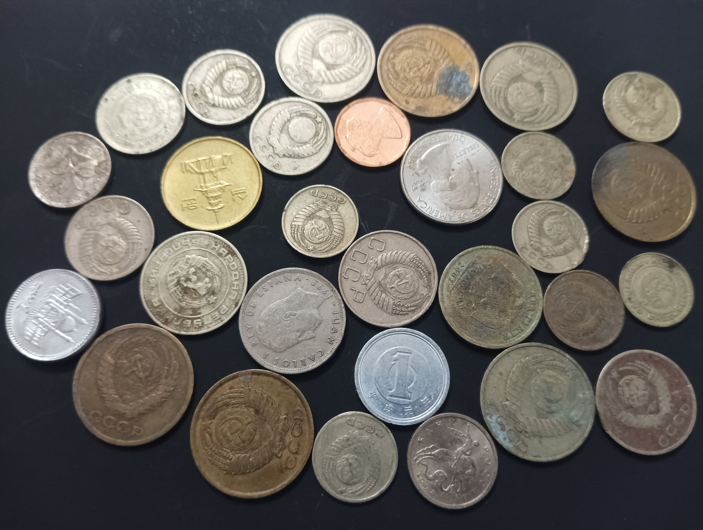 Lot of 30 Mix World Coins - (Ref : AUC1319)