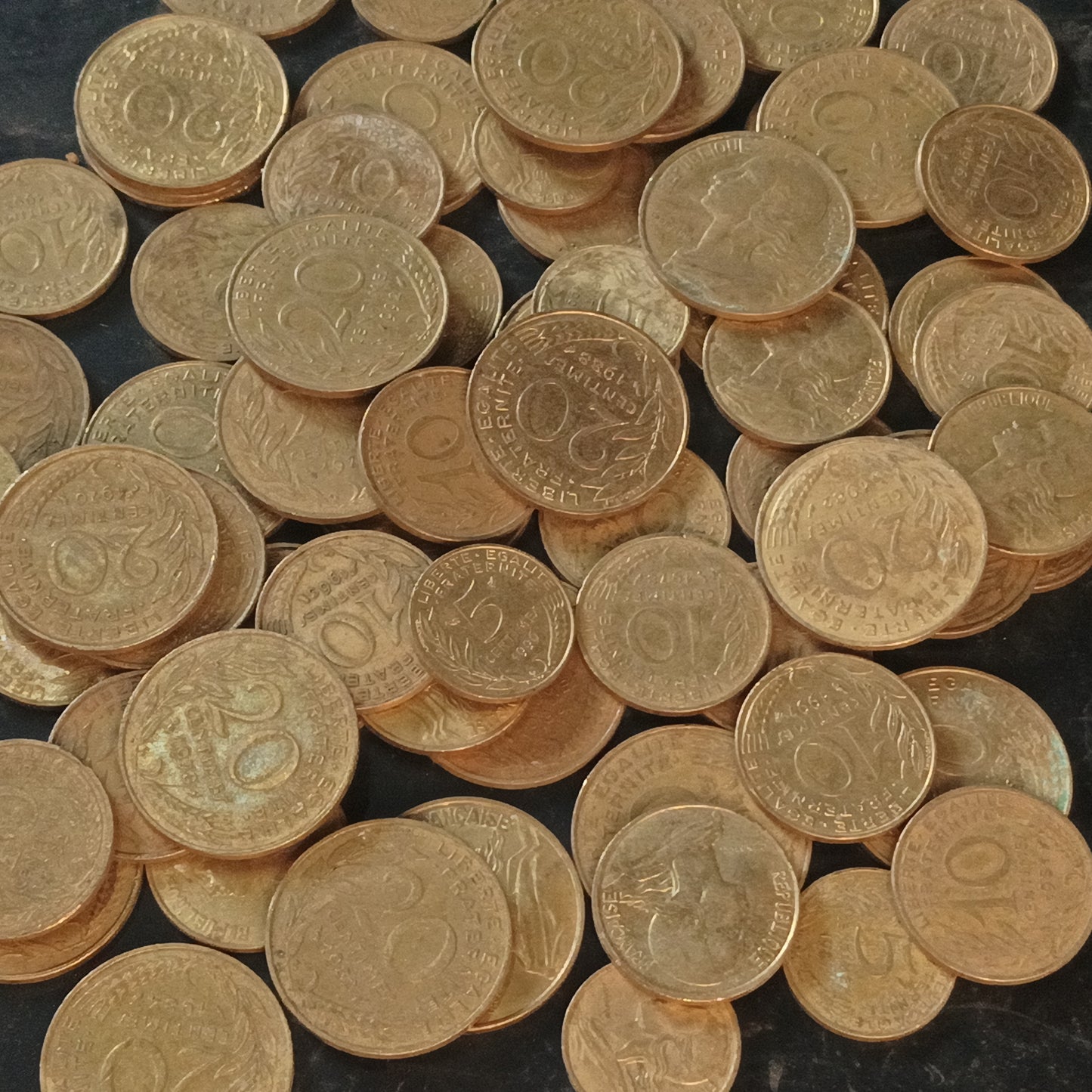 Lot of 72 Coins - 5/10/20 Centimes France mix years (Ref : AUC1368)