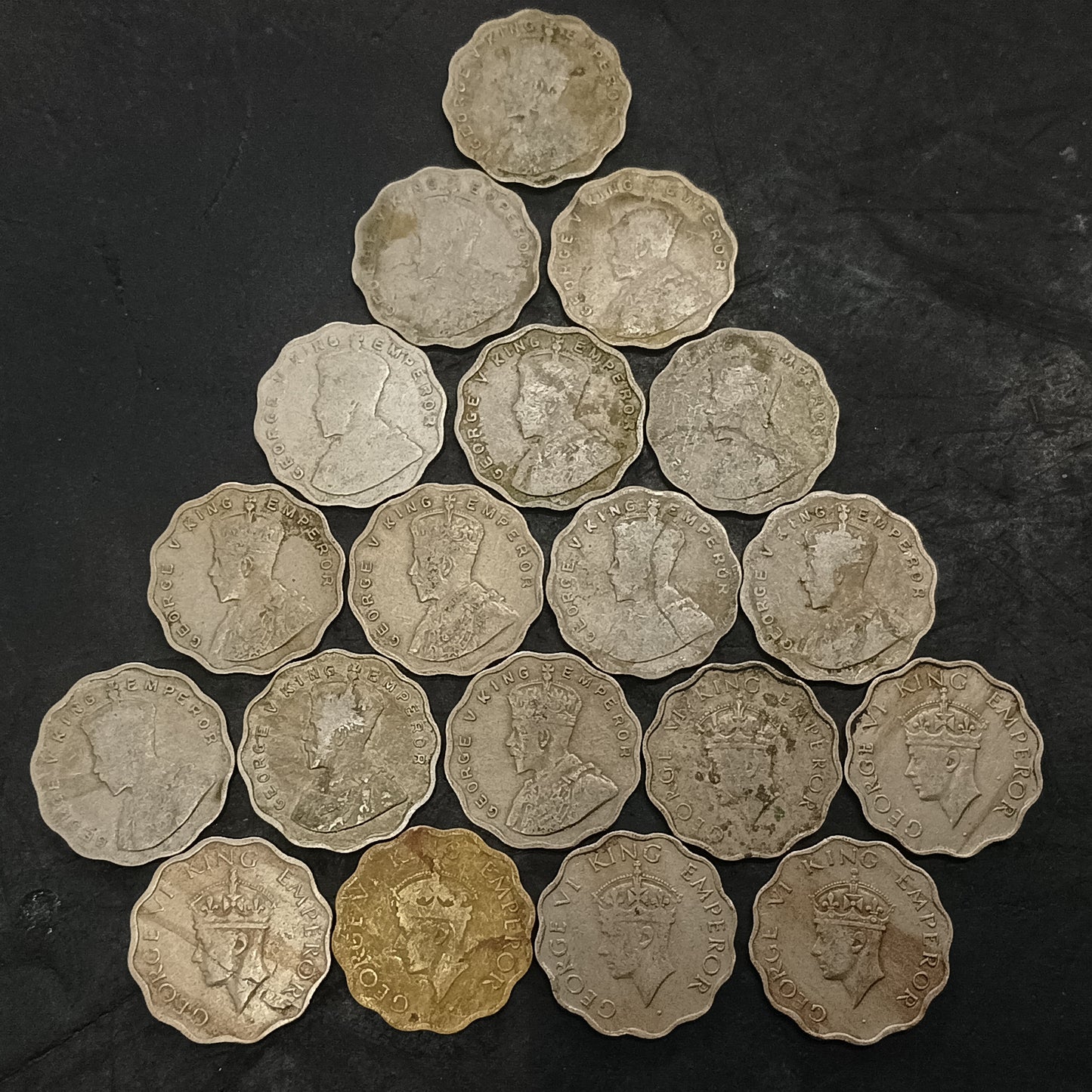 Lot of 19 Coins - 1 Anna George V & George VI x 19 Different years (Ref : AUC1765)