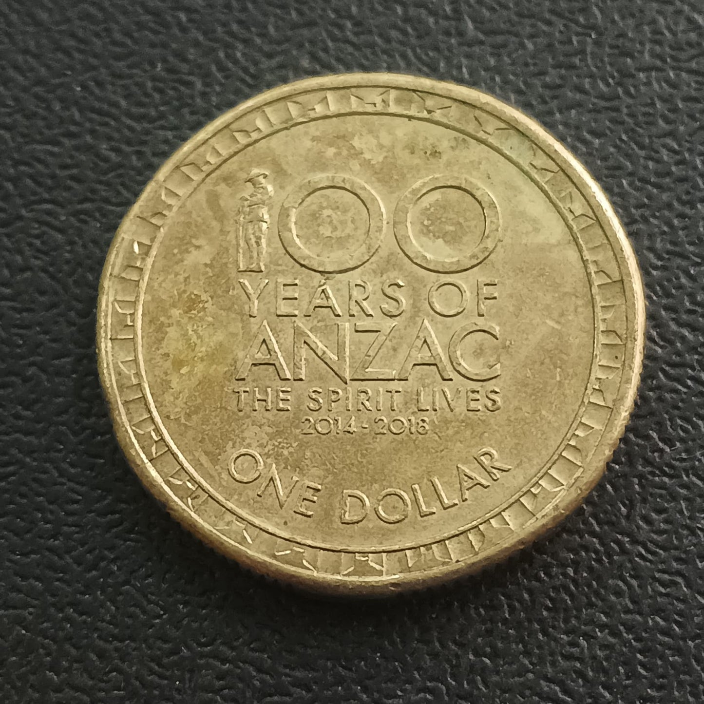 1 Dollar 2014 (100 Years of the ANZAC Spirit) - Australia