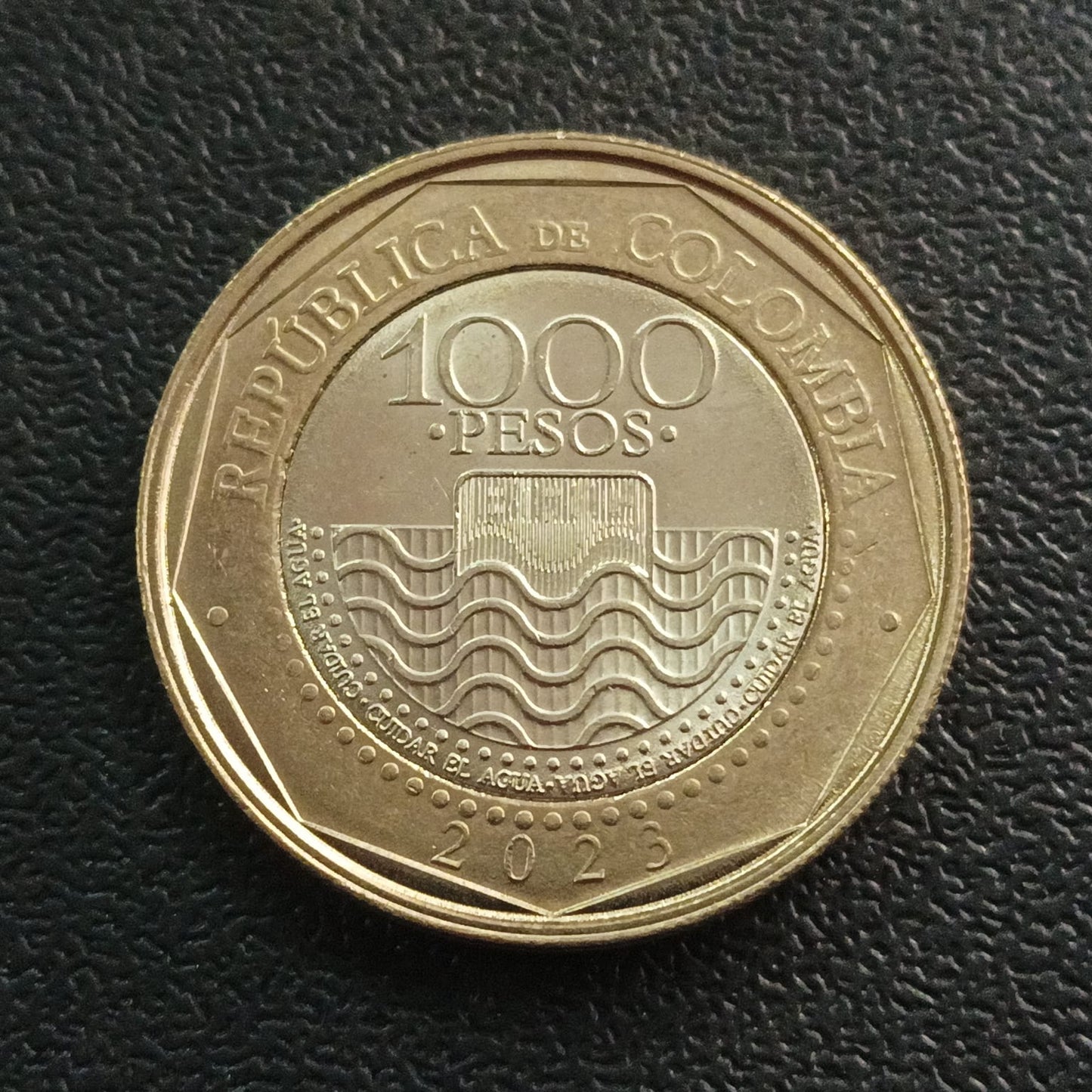 1000 Pesos 2023 UNC - Colombia