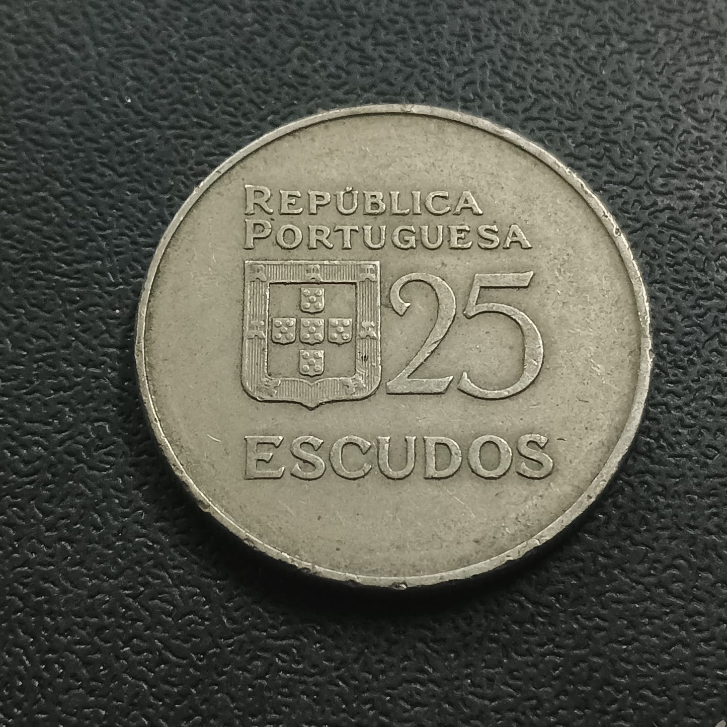 25 Escudos 1981 - Portugal