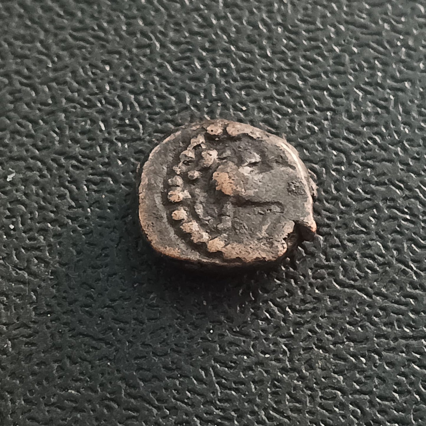 1 Kakini (200 AD - 340AD) - Naga Dynasty of Narwar (Ref : AUC0796)