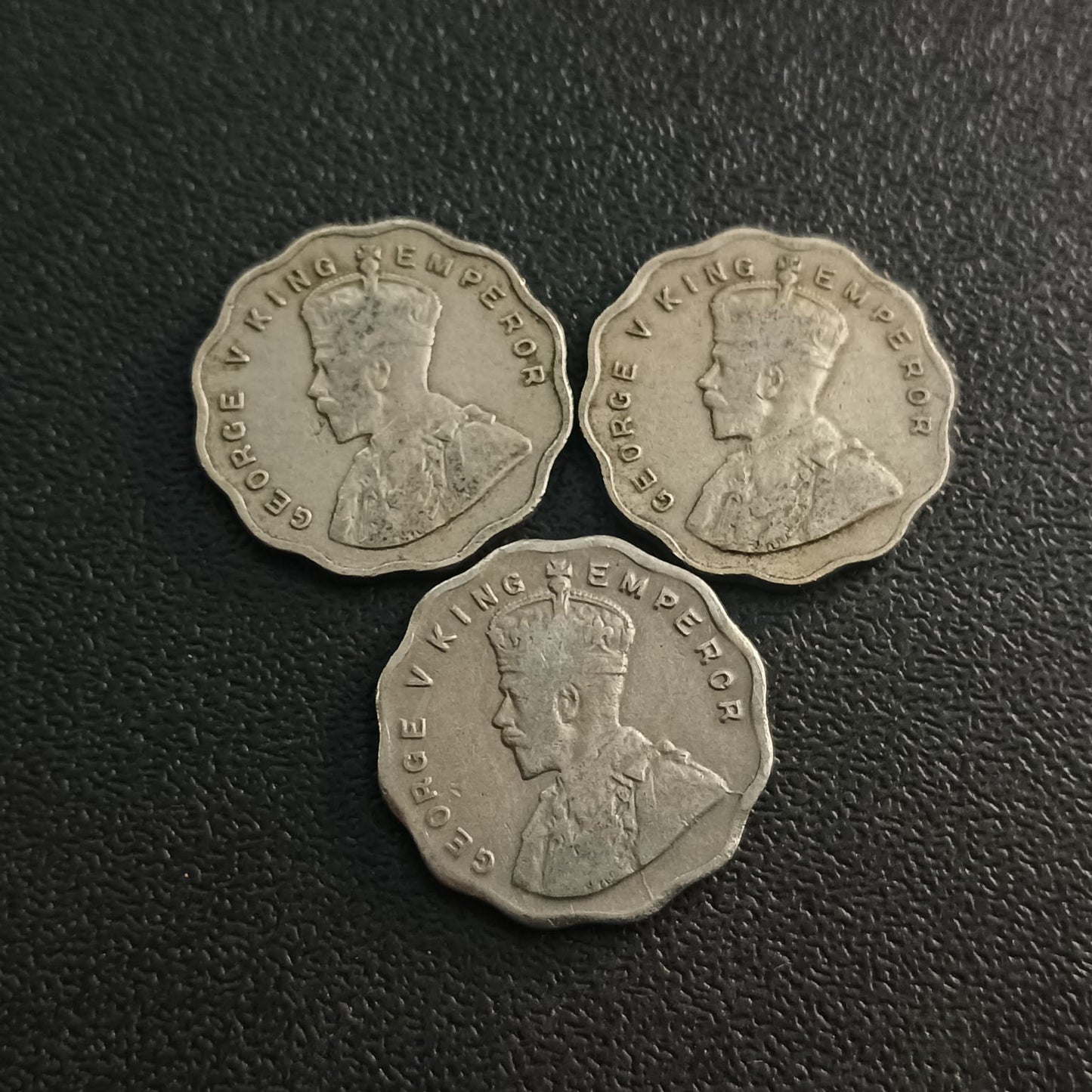 Lot of 3 Coins - 1 Anna George V (scarce ) - (Ref : AUC0797)