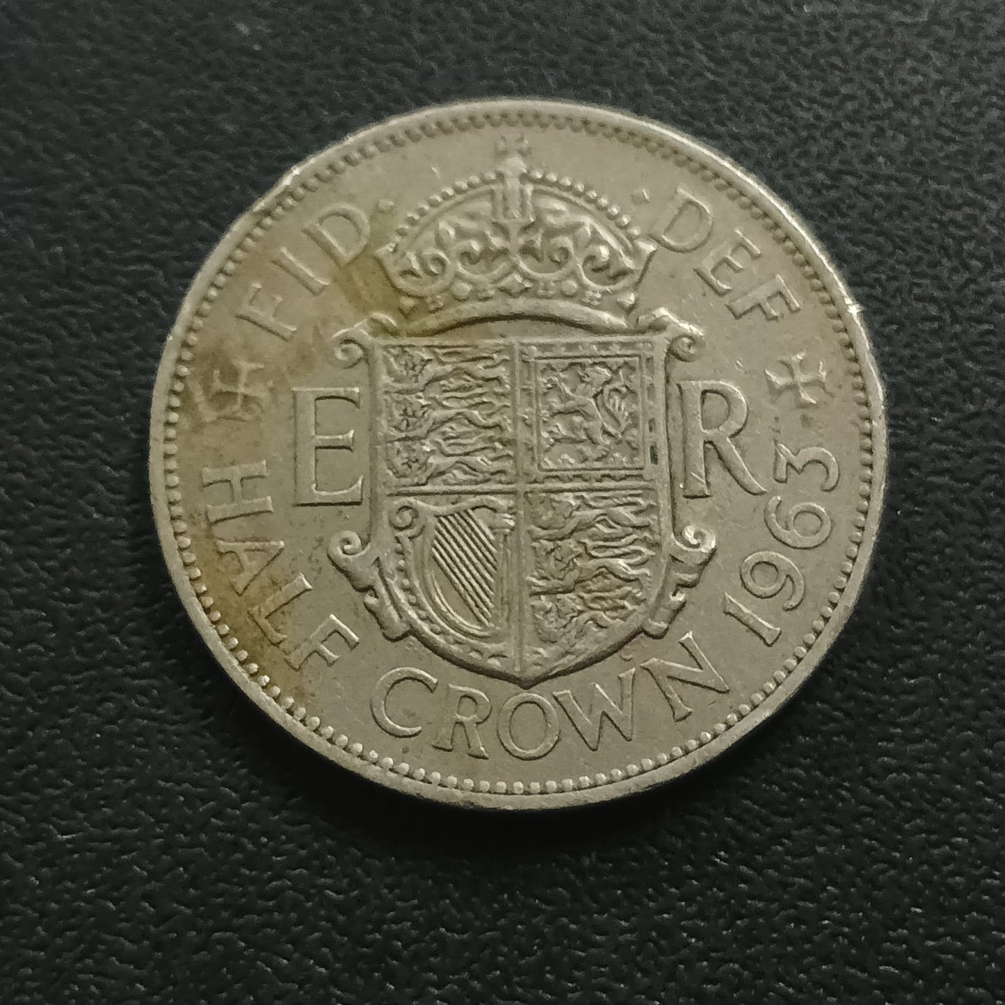 ½ Crown - Elizabeth II 1st portrait; without 'BRITT:OMN' 1963 - United Kingdom (Ref : AUC0923)