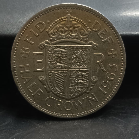½ Crown 1963 - Elizabeth II 1st portrait; without 'BRITT:OMN' - United Kingdom) (Ref : AUC1527)