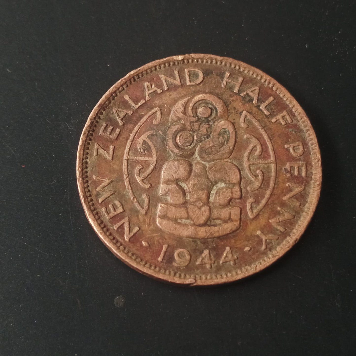 1/2 Penny 1944 George VI - New Zealand (Ref : AUC1419)
