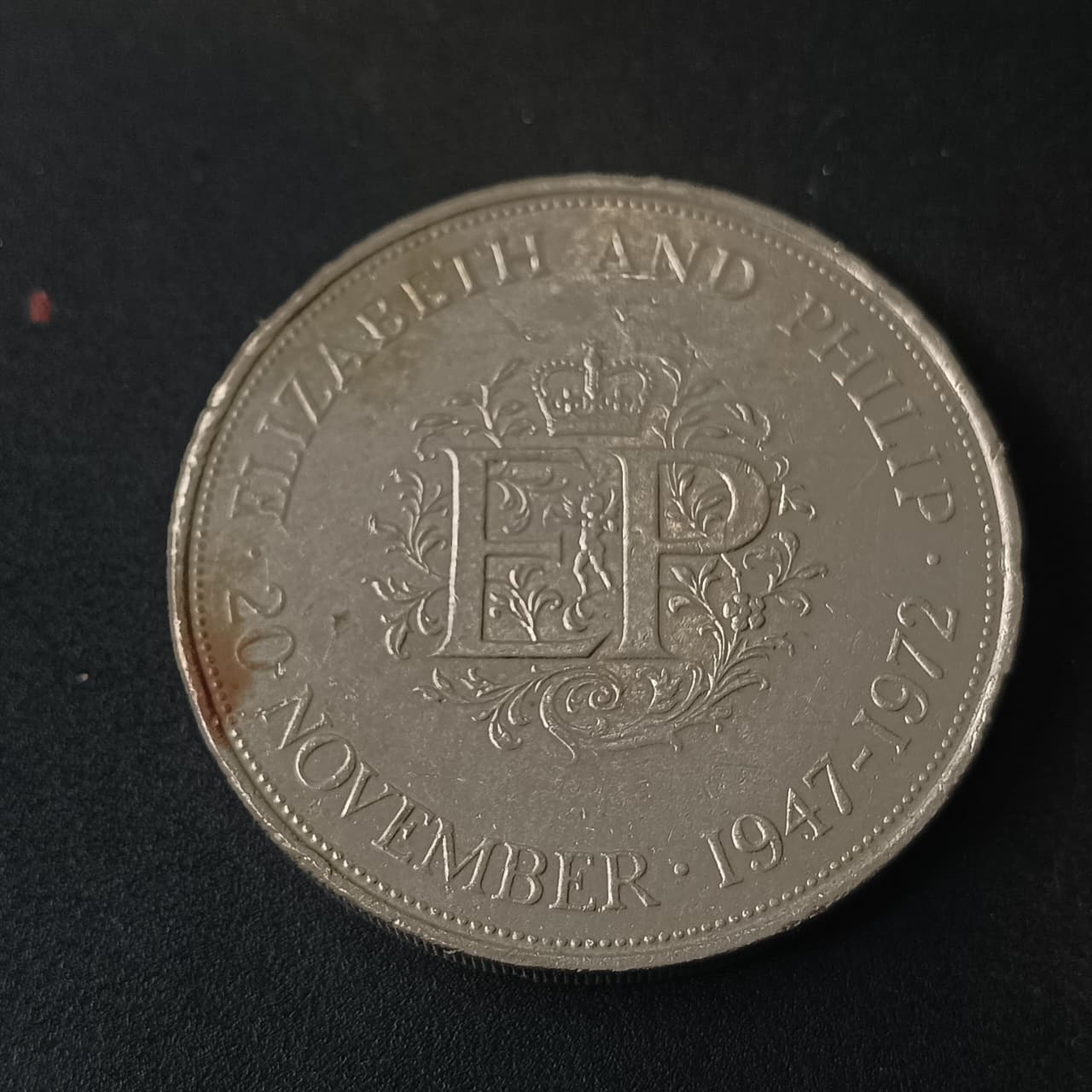 25 New Pence1972 -25th wedding anniversary of Queen Elizabeth II and Prince Philip - United Kingdom (Ref: AUC1643)