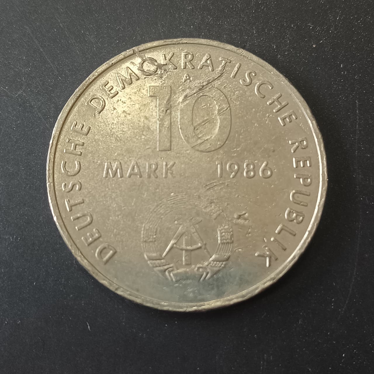 10 Mark 1986 - 100th Anniversary - Birth of Ernst Thalmann (Ref: AUC1693)