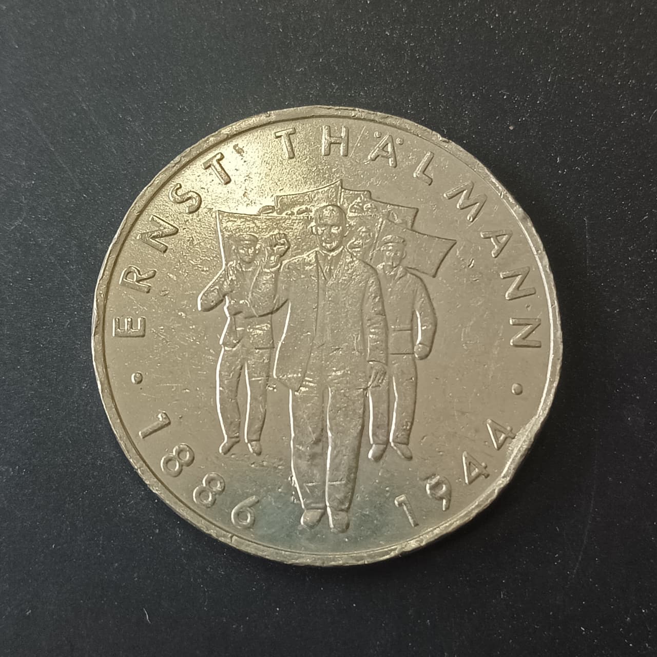 10 Mark 1986 - 100th Anniversary - Birth of Ernst Thalmann (Ref: AUC1693)