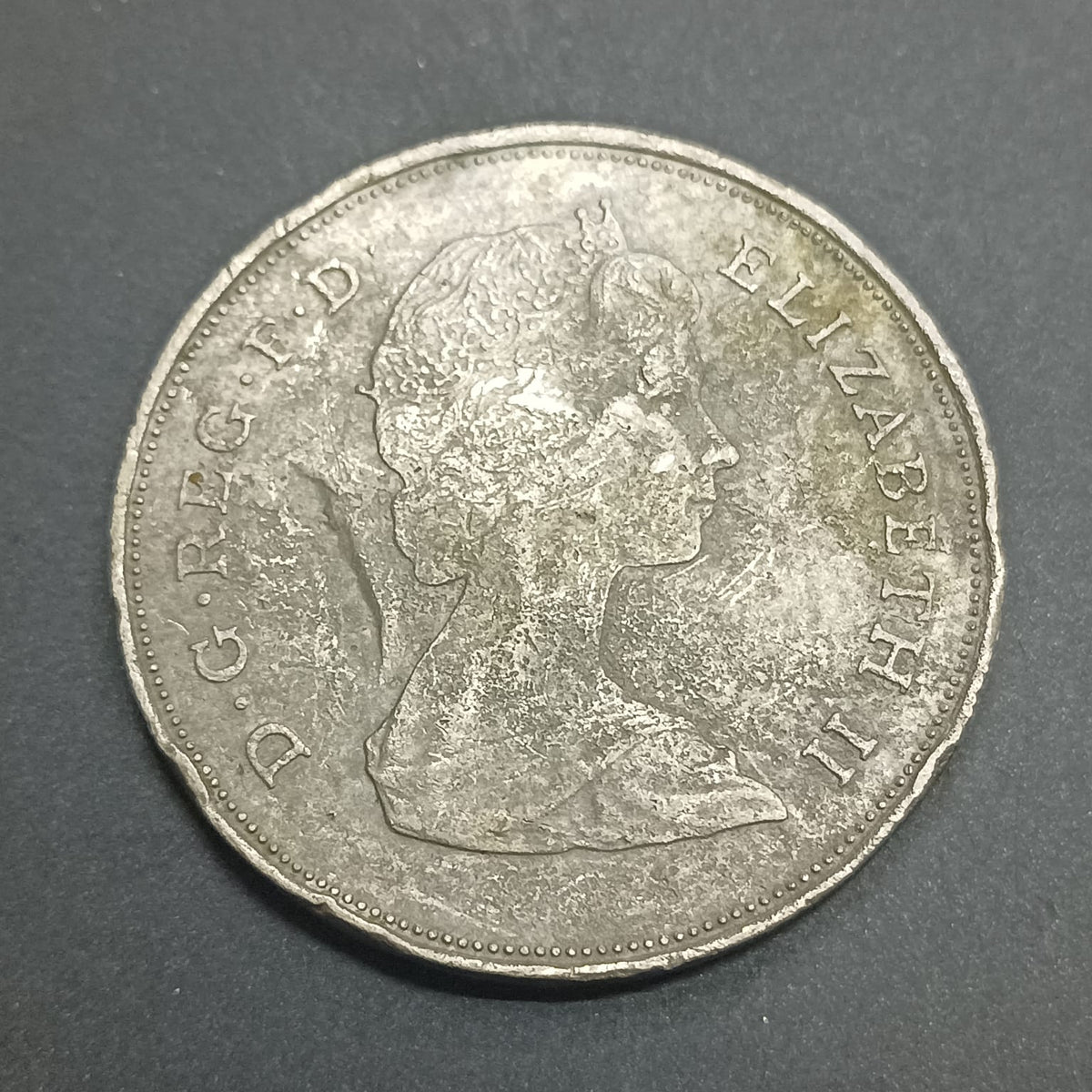 25 New Pence 1981 - Elizabeth II (Royal Wedding) - (Ref: AUC1948)