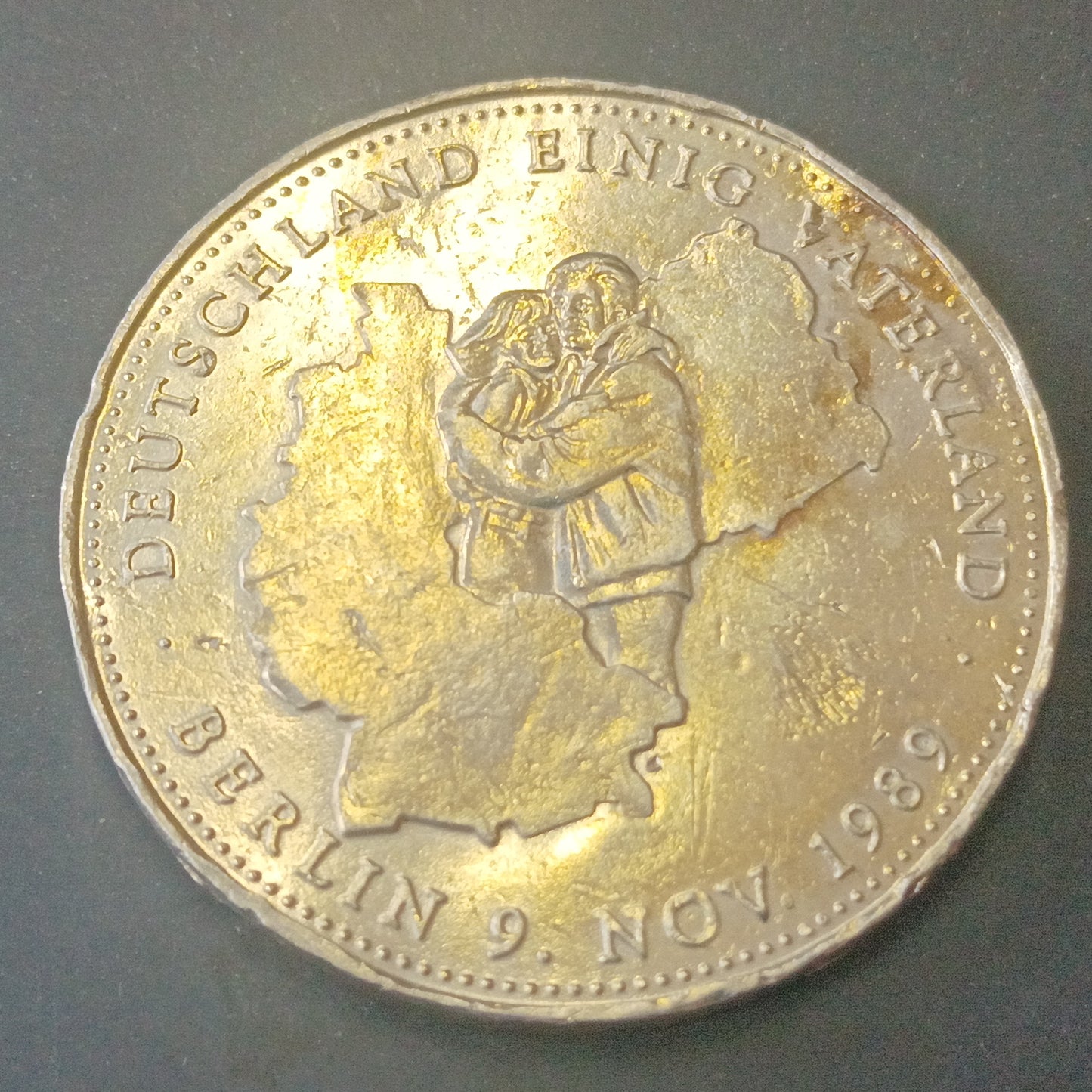 Medal - Deutschland einig Vaterland 1990( 1st Anniversary of Union of GDR and BRD) - Germany (Ref: AUC1891)