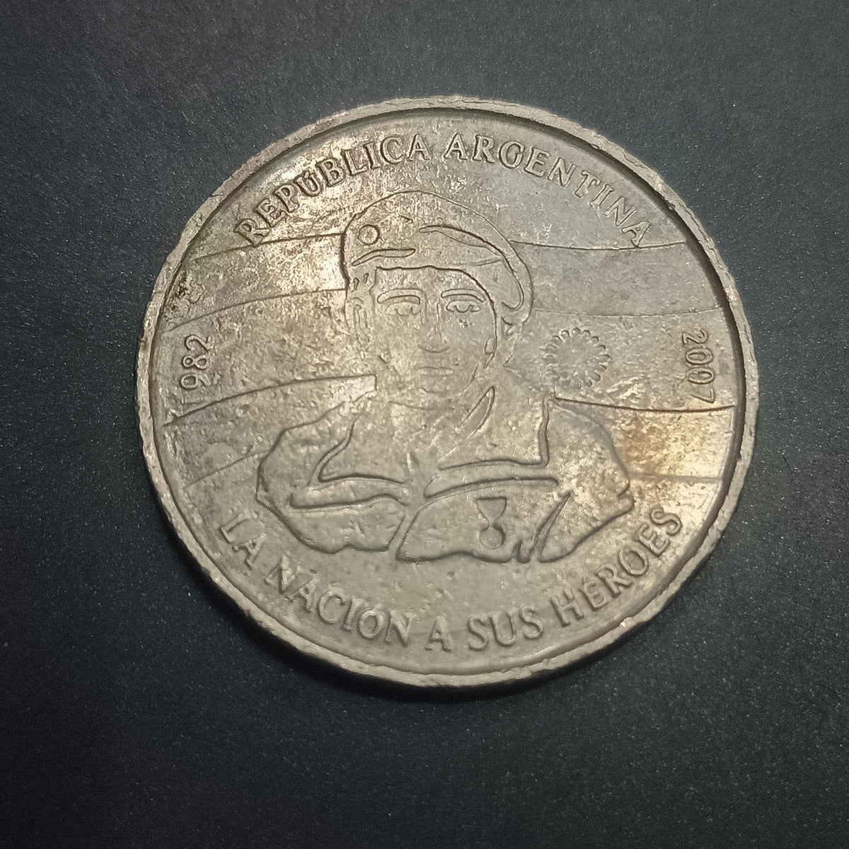 2 Pesos 2007 (25th Anniversary of the South Atlantic War) - Argentina (Ref: AUC1939)