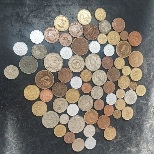 Lot of 70 Coins - Mix Countries (Ref : AUC1552)