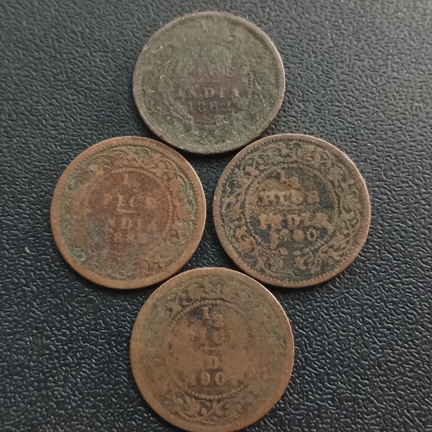 Lot of 4 Coins - 1/2 Pice Victoria (1862/1889/1890/1901) - (Ref : AUC0965)