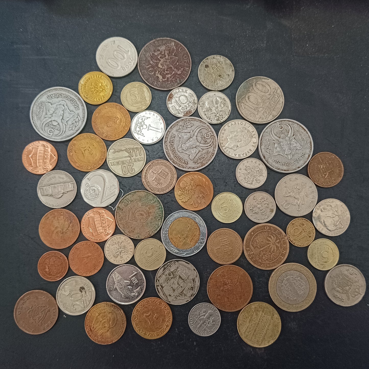 Lot of 50 Coins - Mix World Countries (Ref : AUC1358)