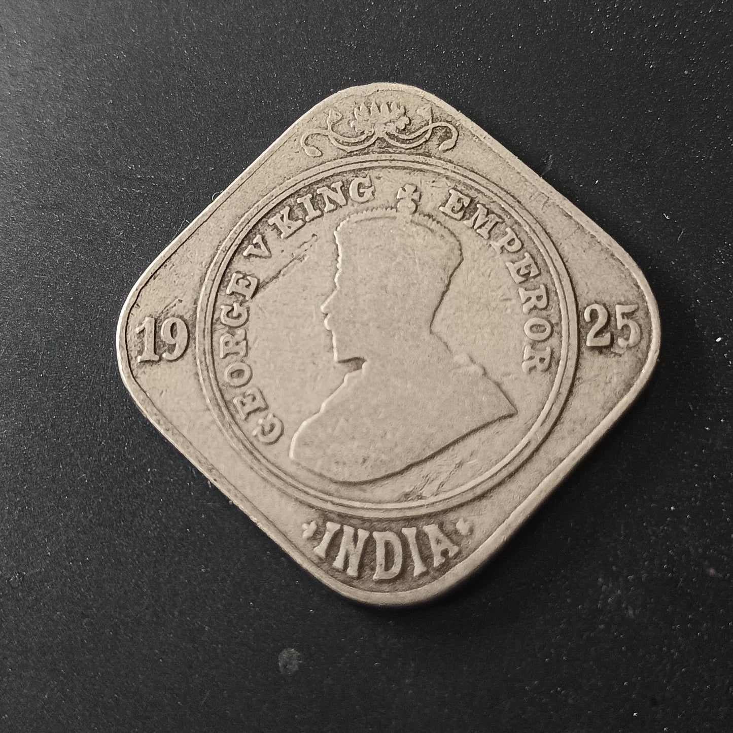 2 Anna 1925 Calcutta Rare George V (Ref : AUC1519)