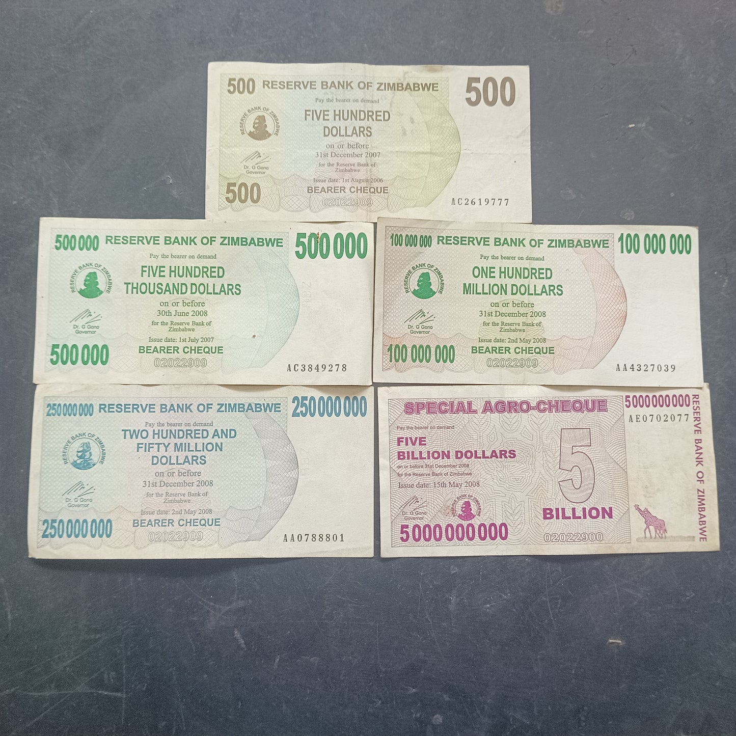 Set of 5 High Denomination Notes (500/500000/100000000/250000000/5 Billion)- Zimbabwe (Ref : AUC1561)