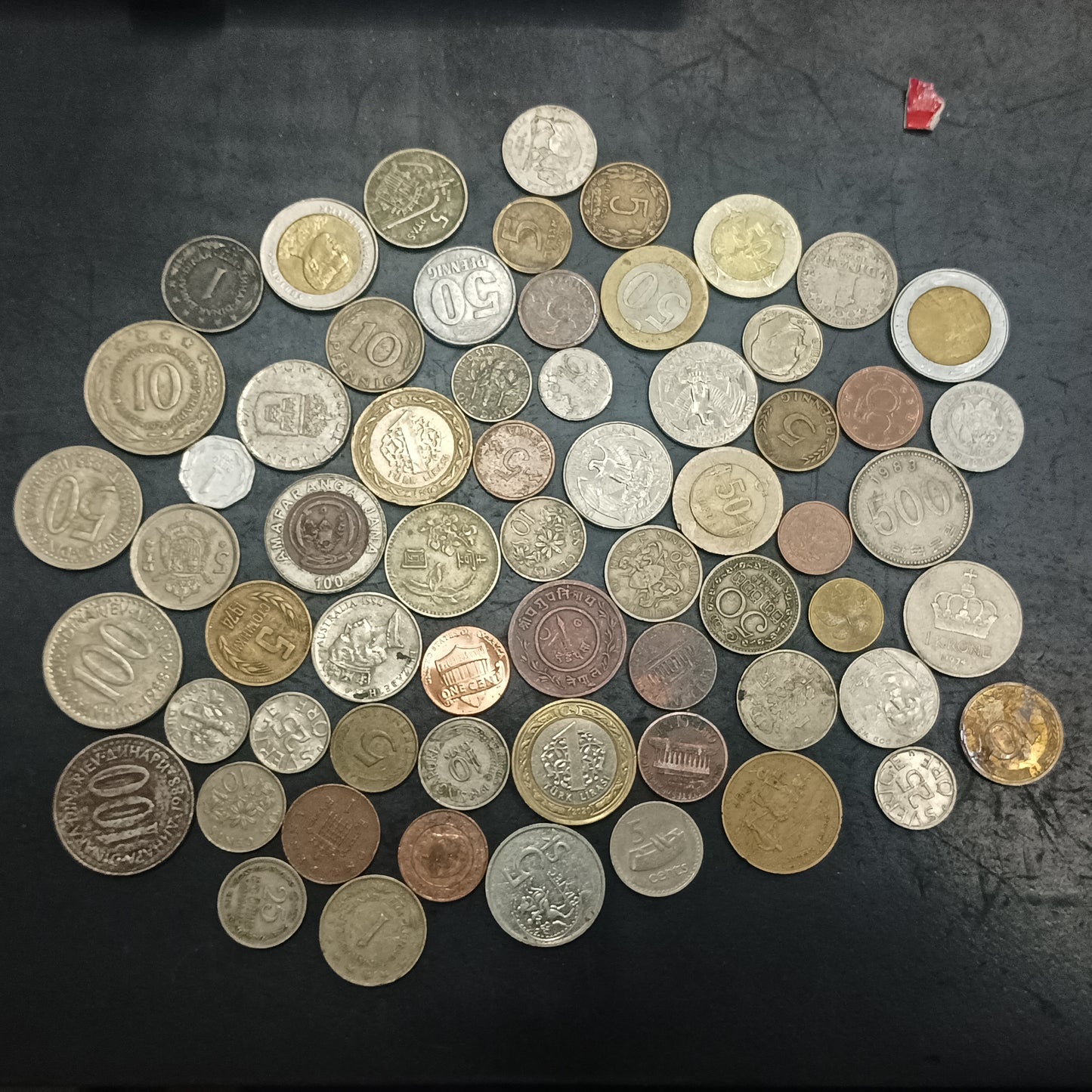 Lot of 63 mix world coins - Mix countries (Ref : AUC1296)