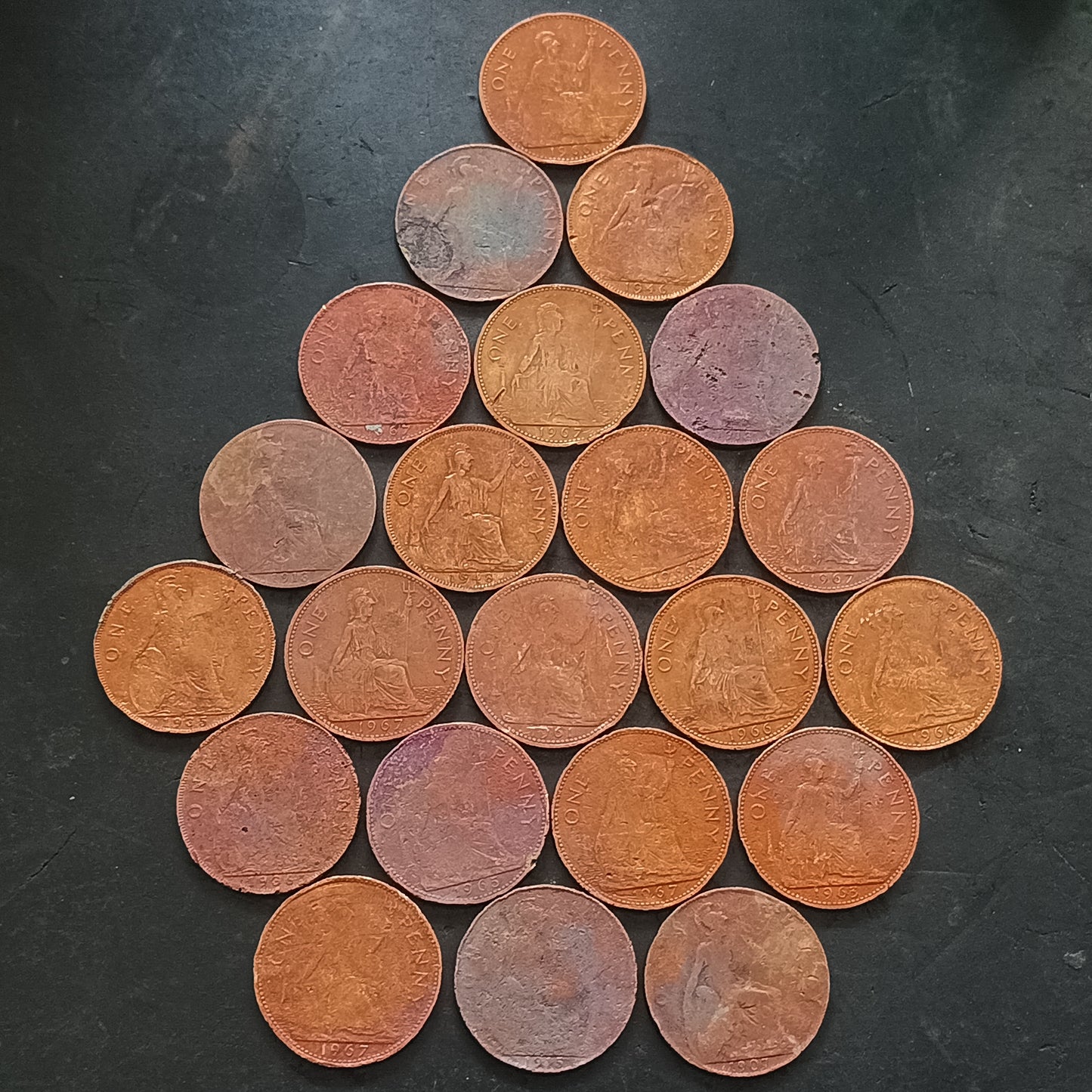 Lot of 22 Coins - 1 Penny Edward/GeorgeV/GeorgeVI/Elizabeth Mixed Coins (Ref: AUC1803)