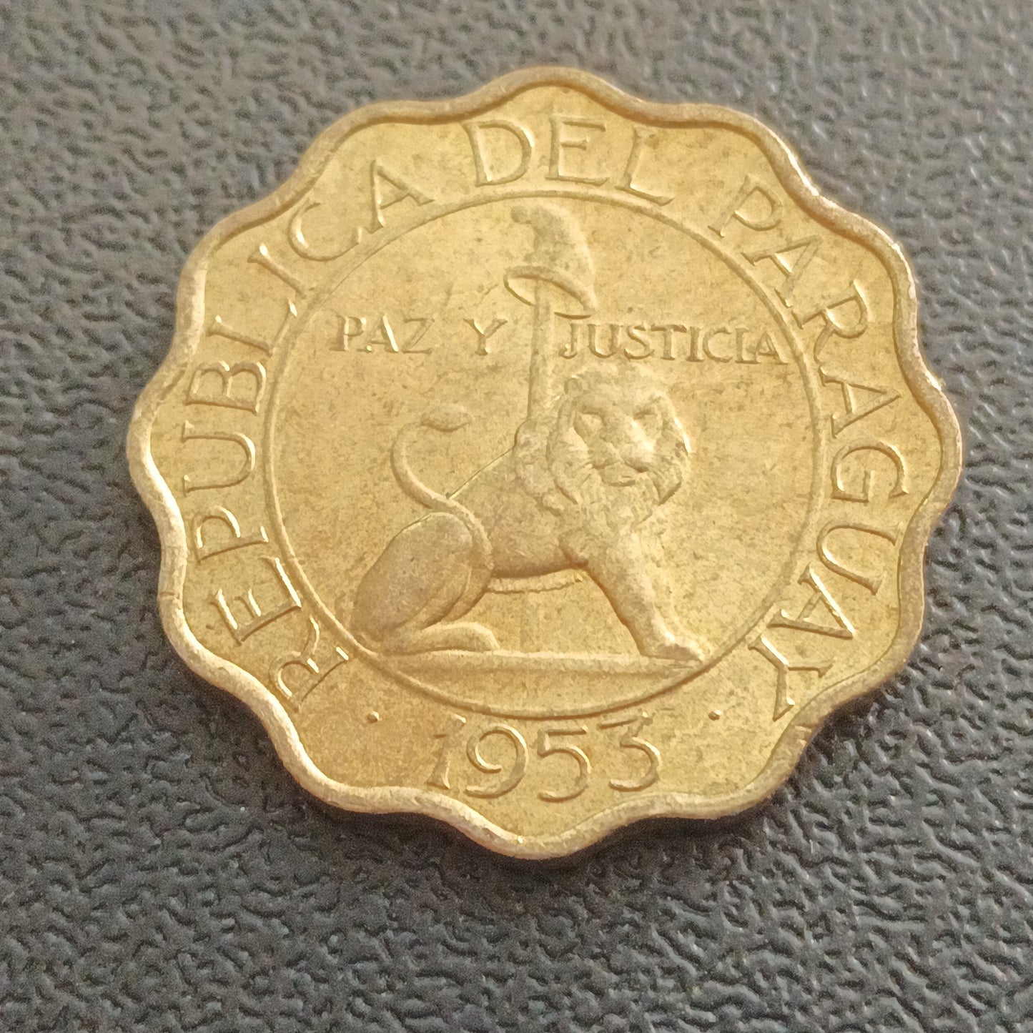 50 Centimos 1953 AUNC- Paraguay