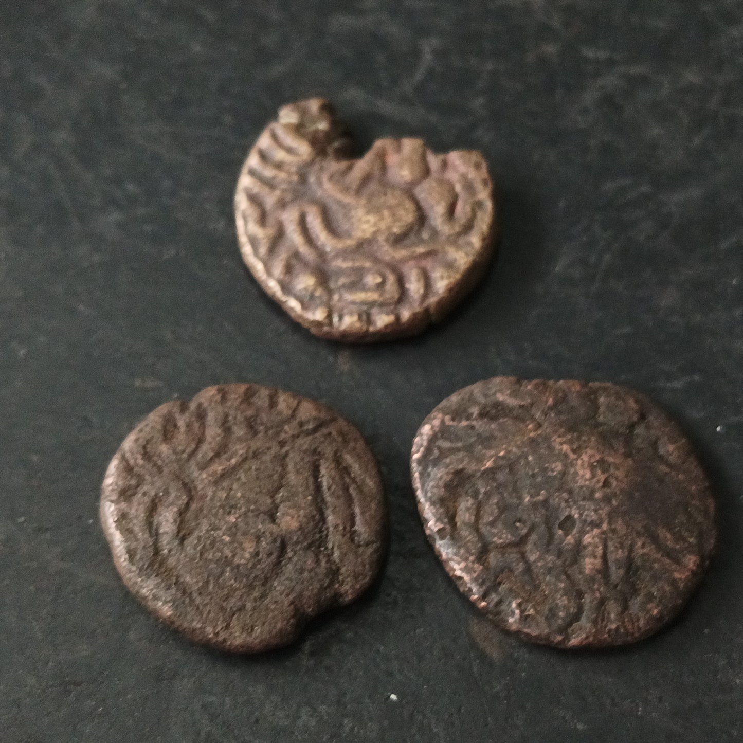 Lot of 3 Coins - 1 Massa (985 AD) - Rajendra Chola I-  Chola Dynasty (Ref : AUC1435)