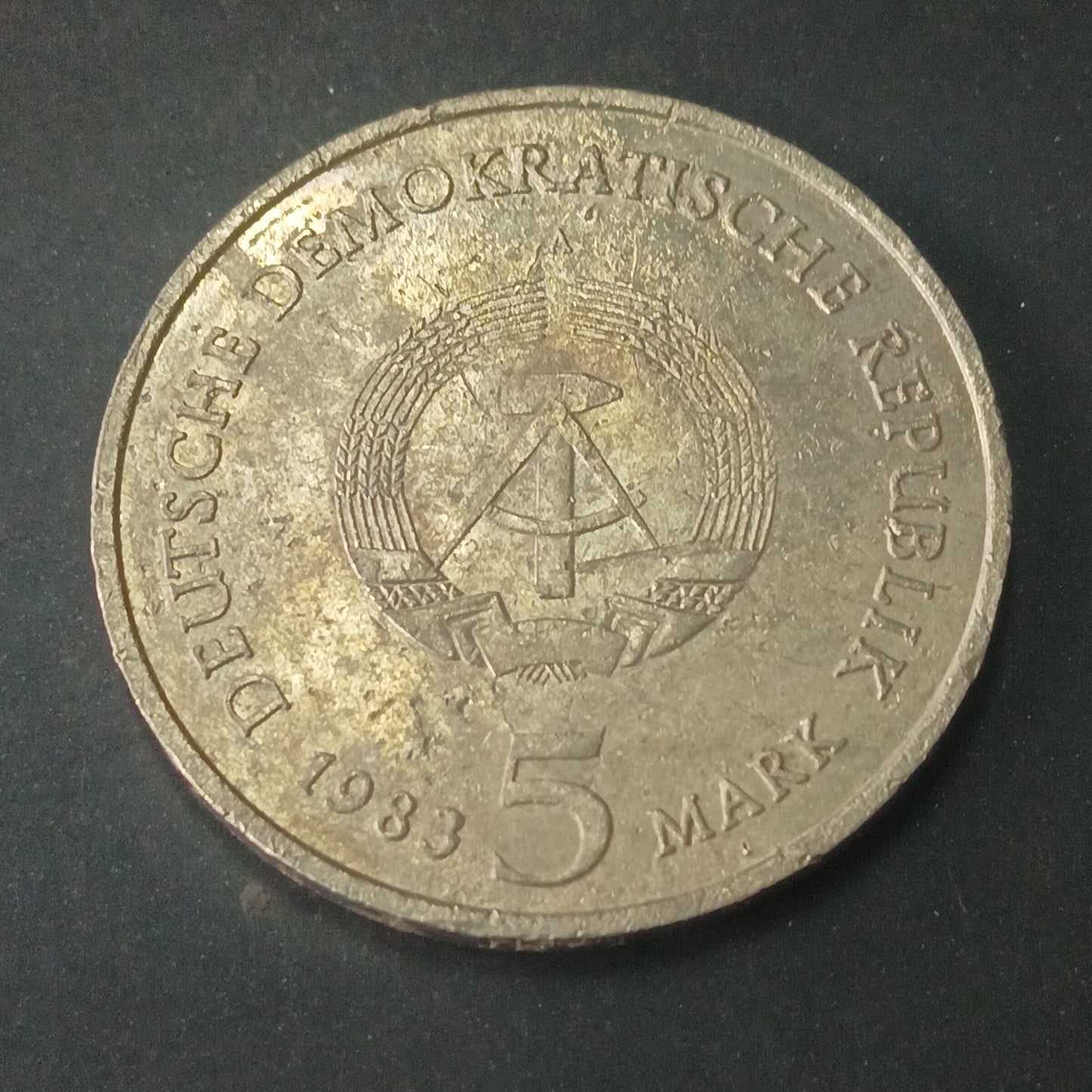 5 Mark  1983 (Wittenberg Church) Scarce - Germany (Ref : AUC1790)