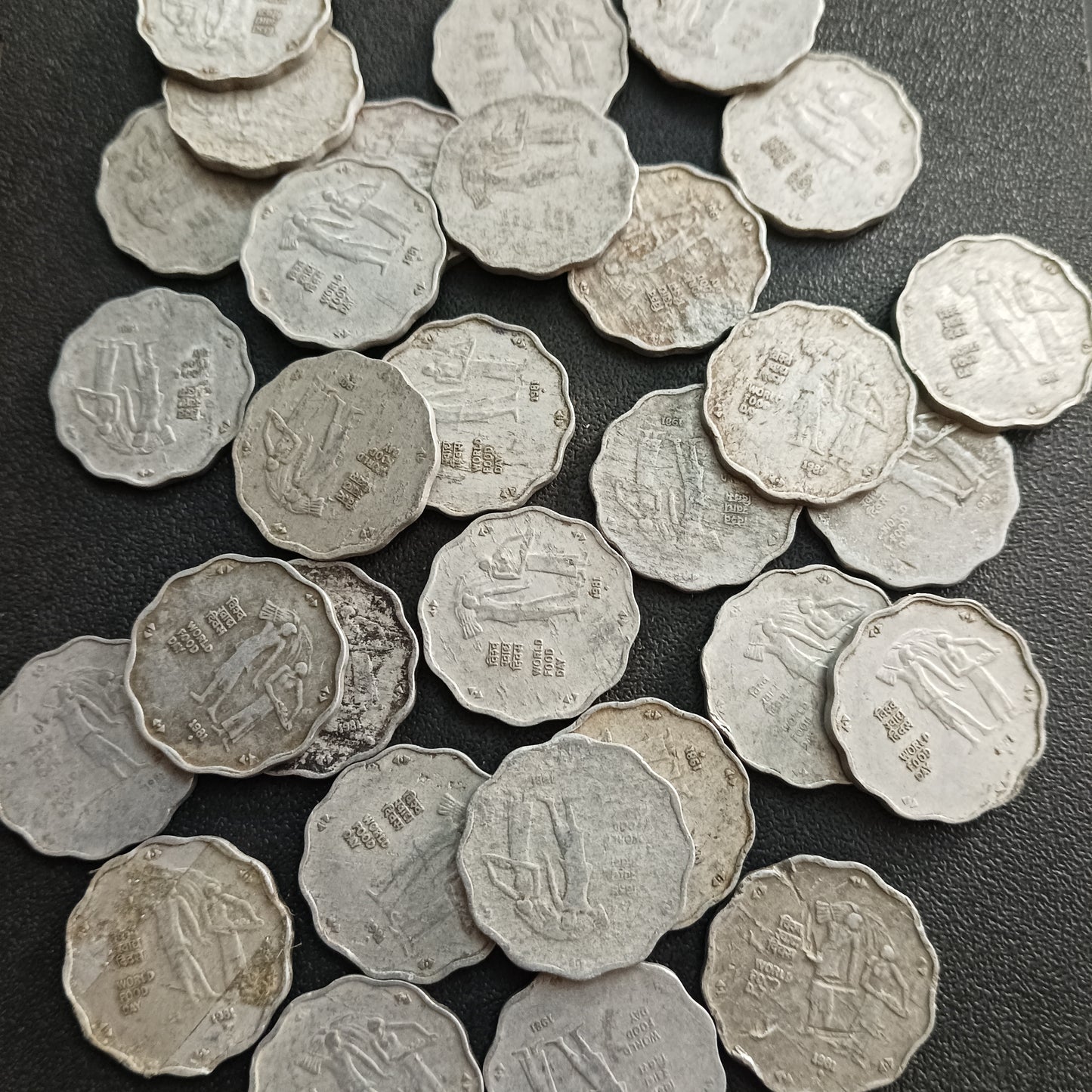 Lot of 30 Coins - 10 Paise 1981 World Food Day (Ref : AUc0912)