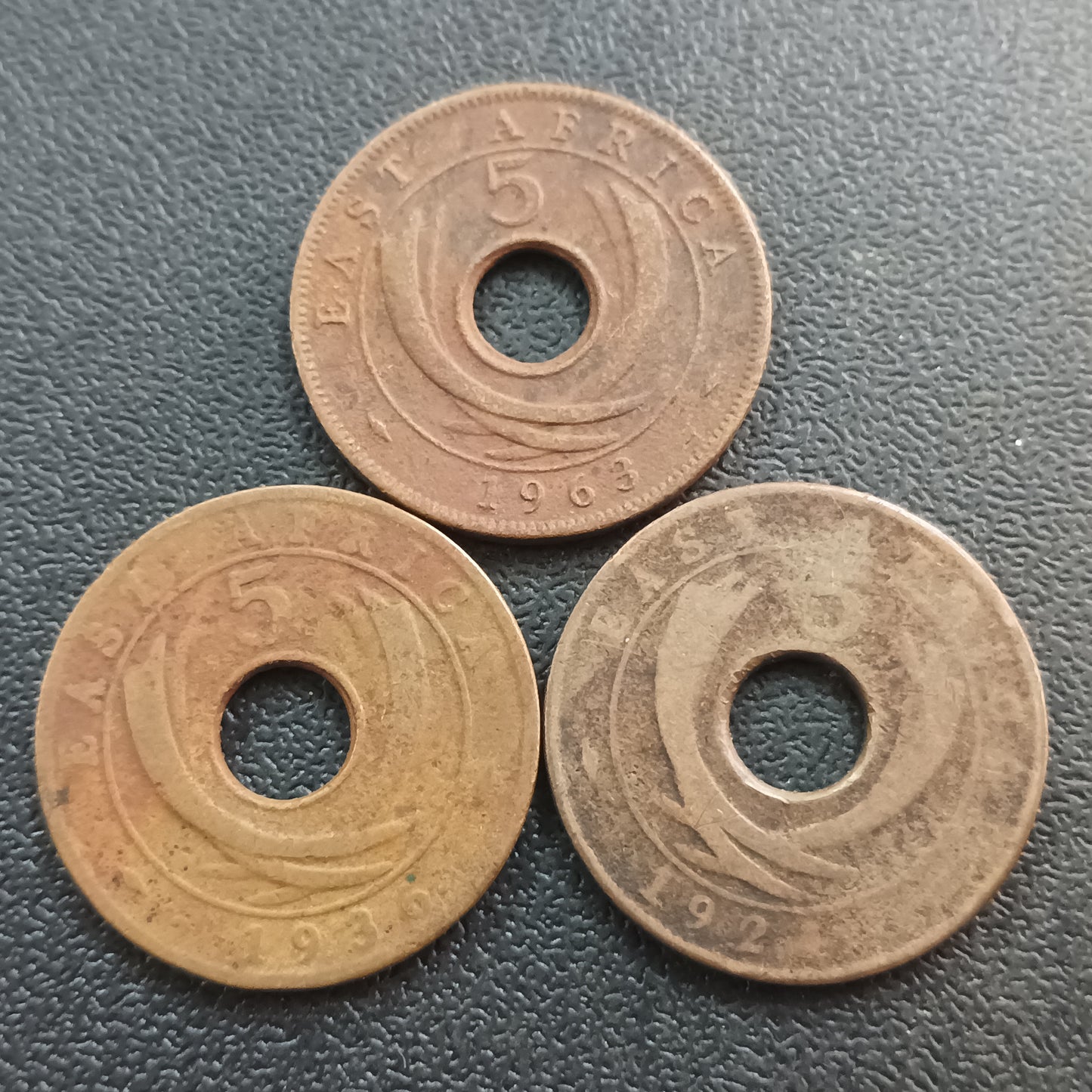 Lot of 3 Coins- 5 Cents East Africa (Ref : AUC0780)