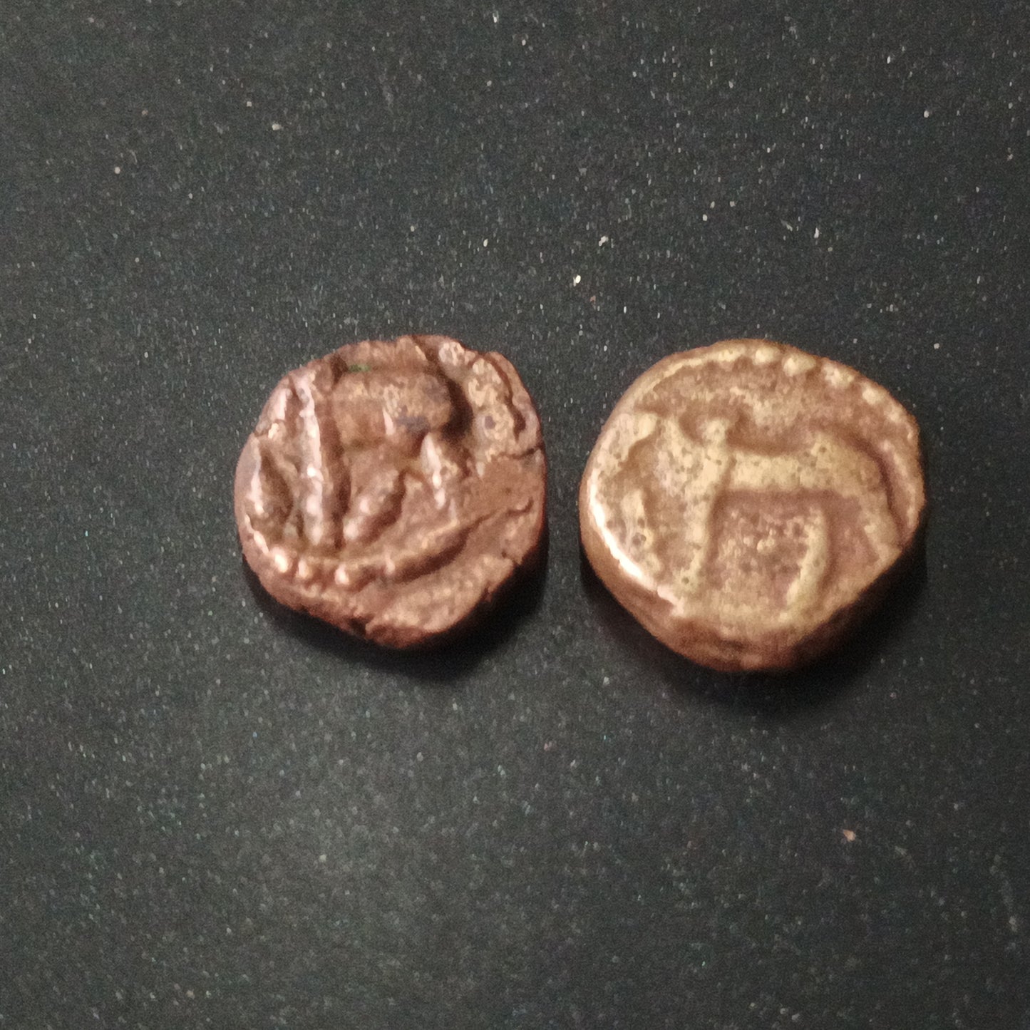 Lot of 2 Kakini Coins (200AD-300 AD) - Naga Dynasty of Narwar - (Ref : AUC1459)