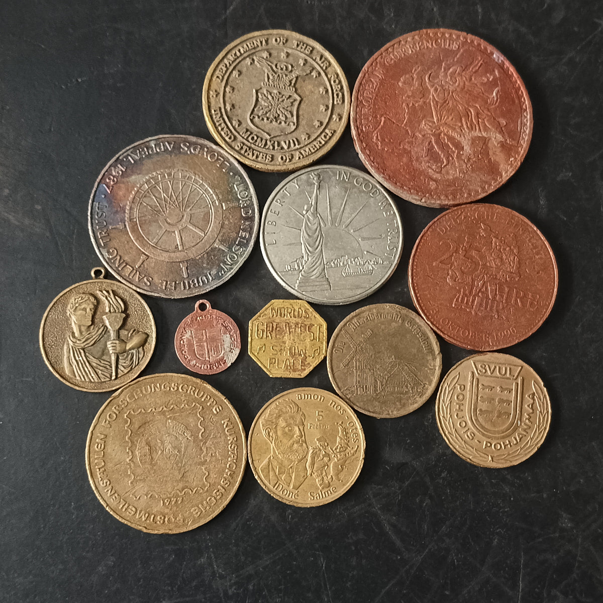 Lot of 12 Mix World Medals/Token - (Ref: AUC2042)