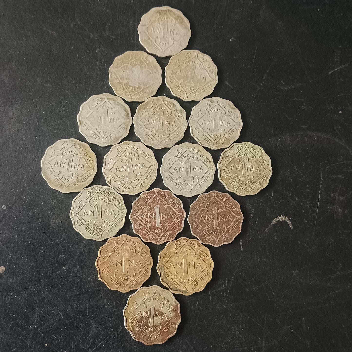 Lot of 16 Coins - 1 Anna Mixed Years George V & George VI (Ref : AUC1441)